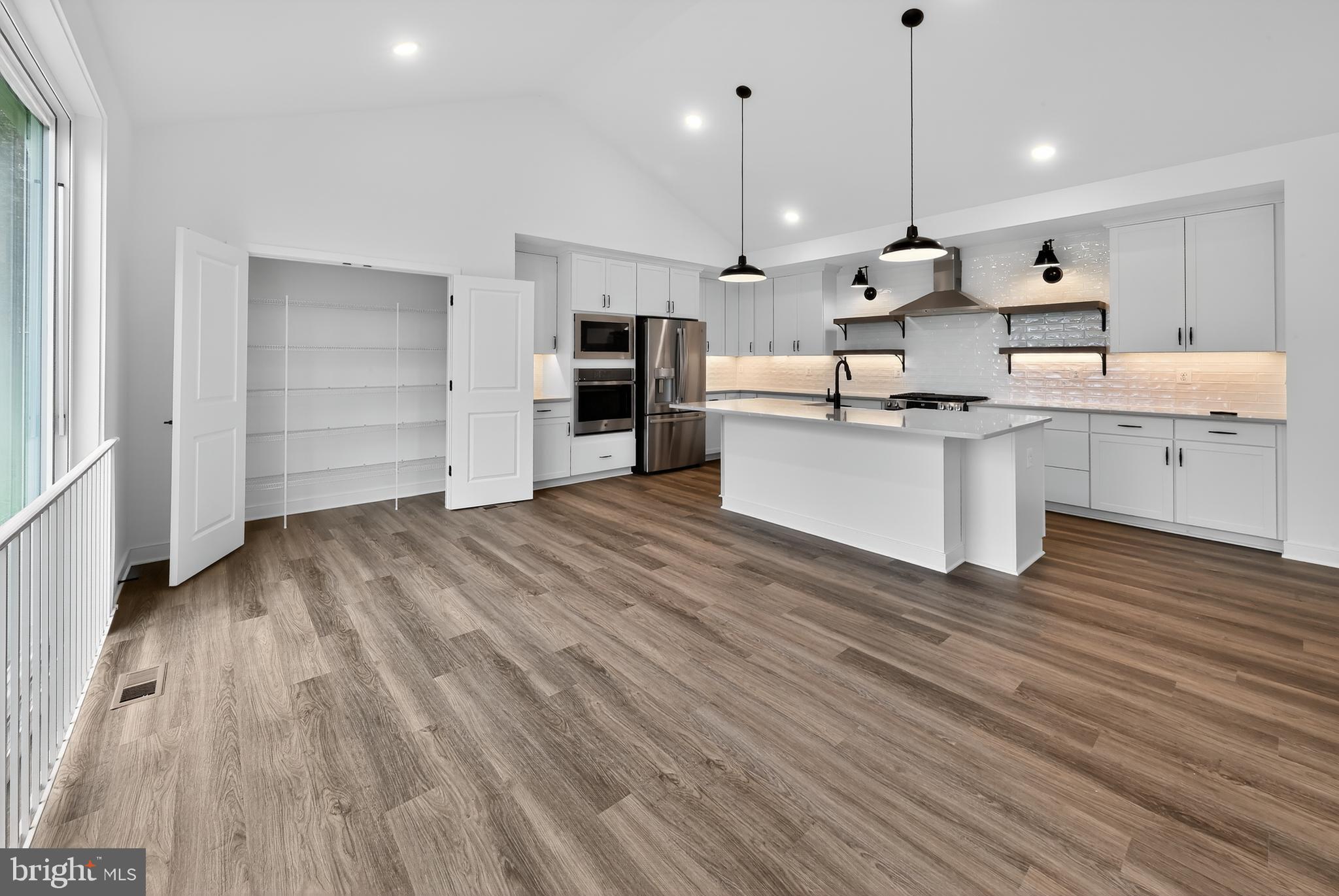 LIBERTY WEST - Residential