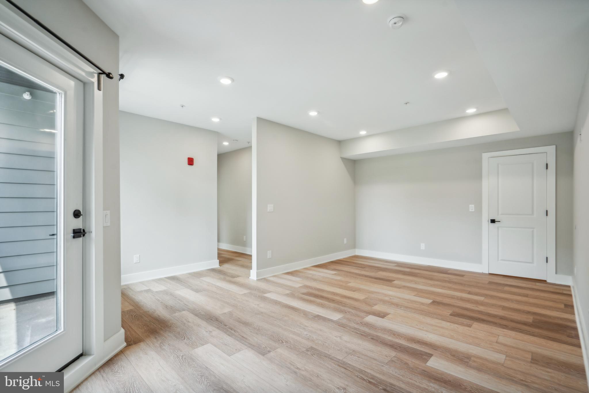 2625 W JEFFERSON STREET 304