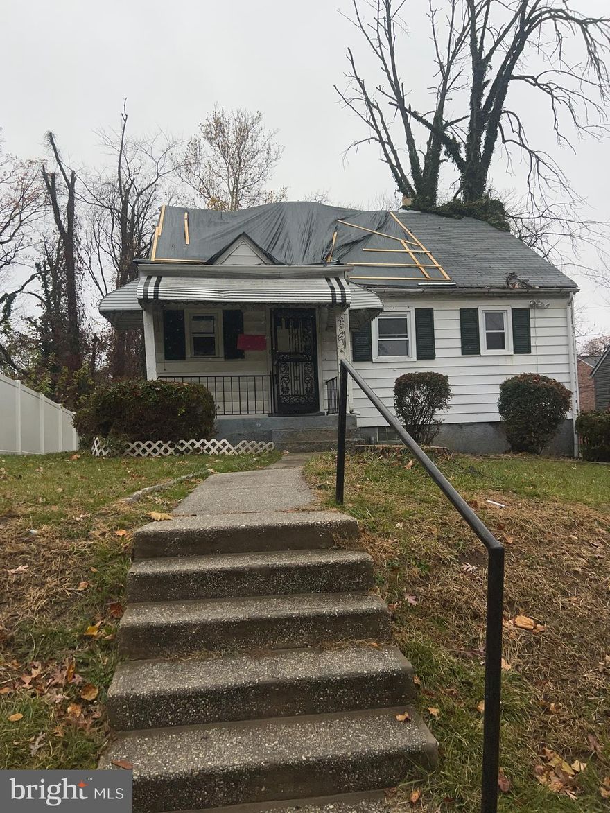 THIS IS NOT A RENTAL PROPERTY - PRIOR TO SCHEDULING A SHOWING OR SUBMITTING A BID, PLEASE CHECK THE (hudhomestore) WEBSITE TO MAKE SURE PROPERTY IS STILL AVAILABLE.
241-938851 – Please visit the hudhomstore website to submit offers, obtain property information and submission deadlines - HUD homes are "Sold As Is", managed by Olympus AMS".  Ground rent is to be verified by buyer/or buyer’s agent. This detached property in the Clyburn neighborhood has some damage but has potential to become a nice home. It has 3 bedrooms, 1bath, livingroom, dining area, kitchen, spacious backyard.  Schedule your appointment today to view this property!