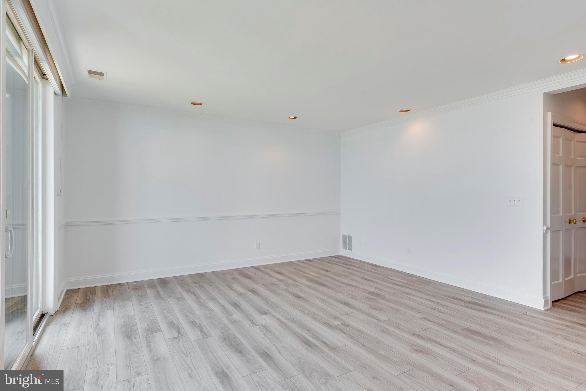 VILLAGE OF CHESAPEAKE HARBOUR - Residential