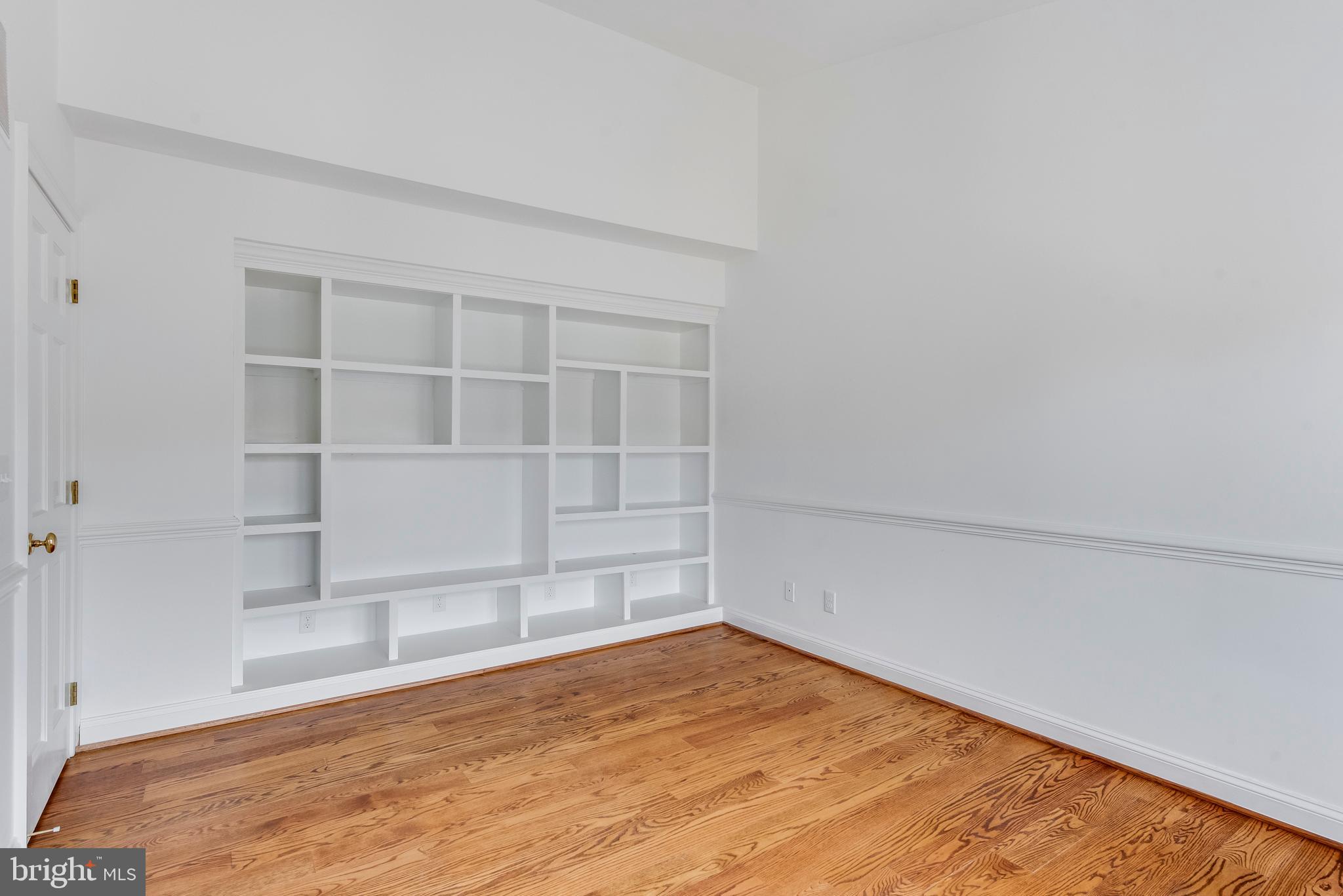 VILLAGE OF CHESAPEAKE HARBOUR - Residential