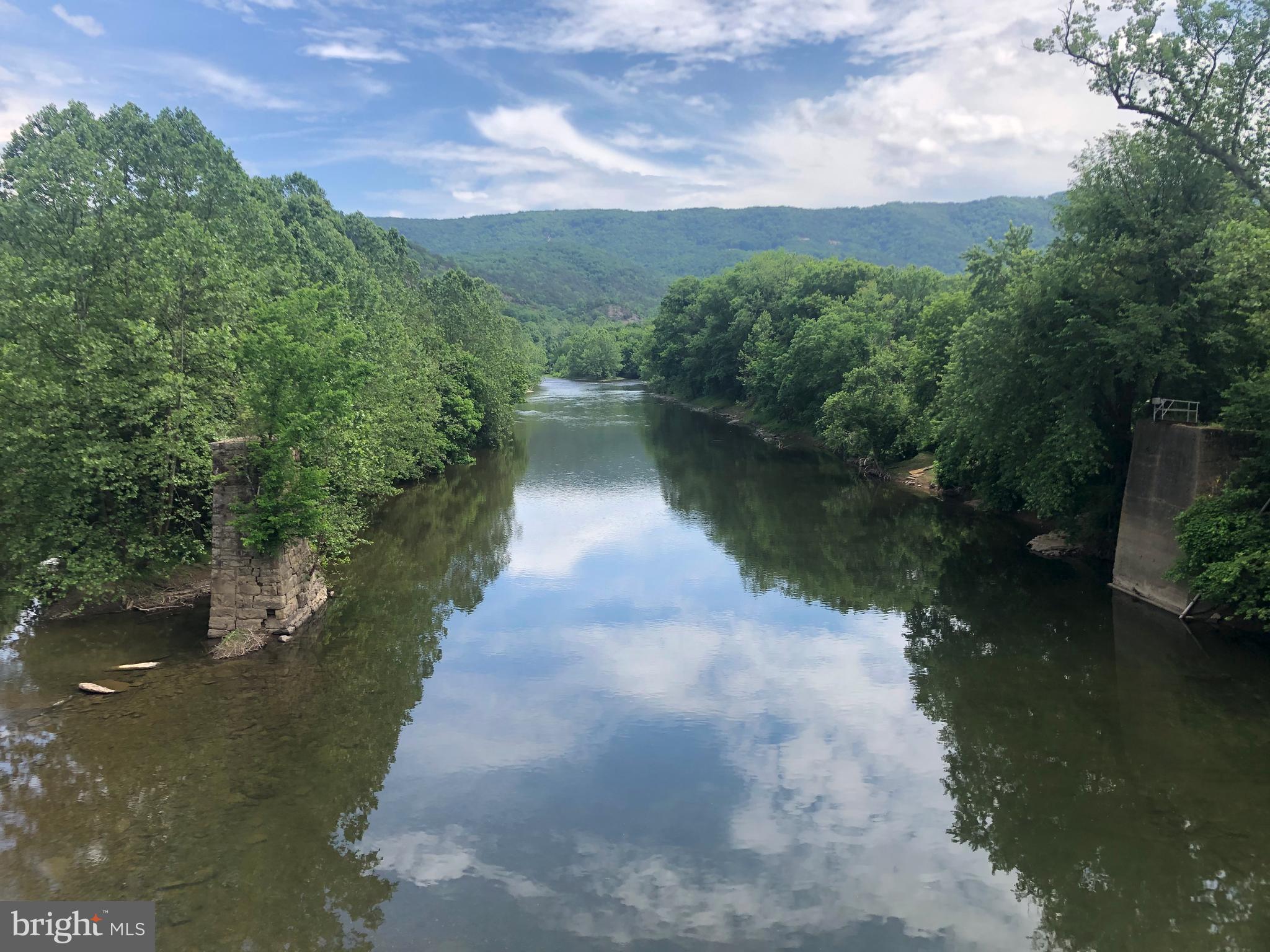 SHADOW KNOLLS - Land