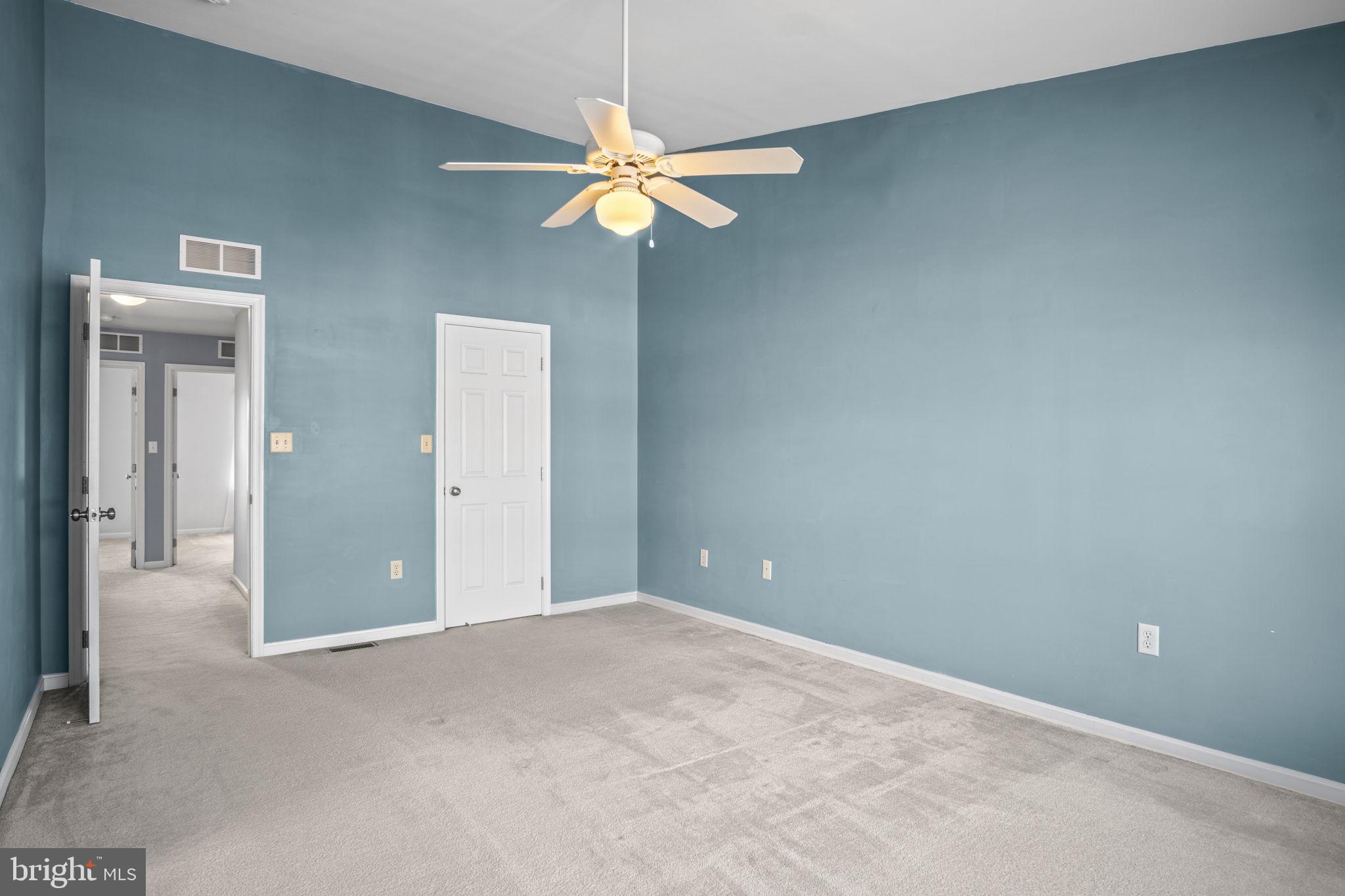 MELBOURNE PLACE - Residential