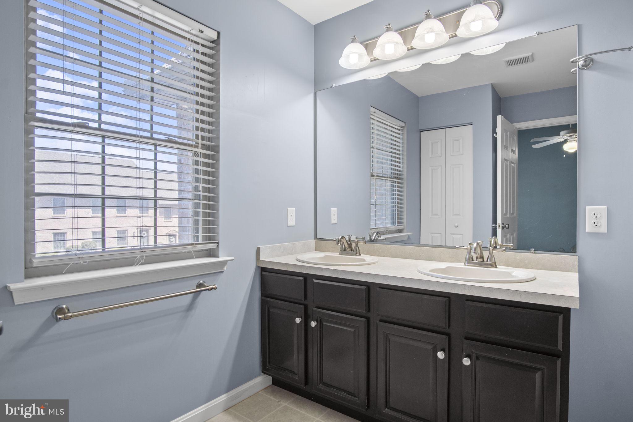 MELBOURNE PLACE - Residential