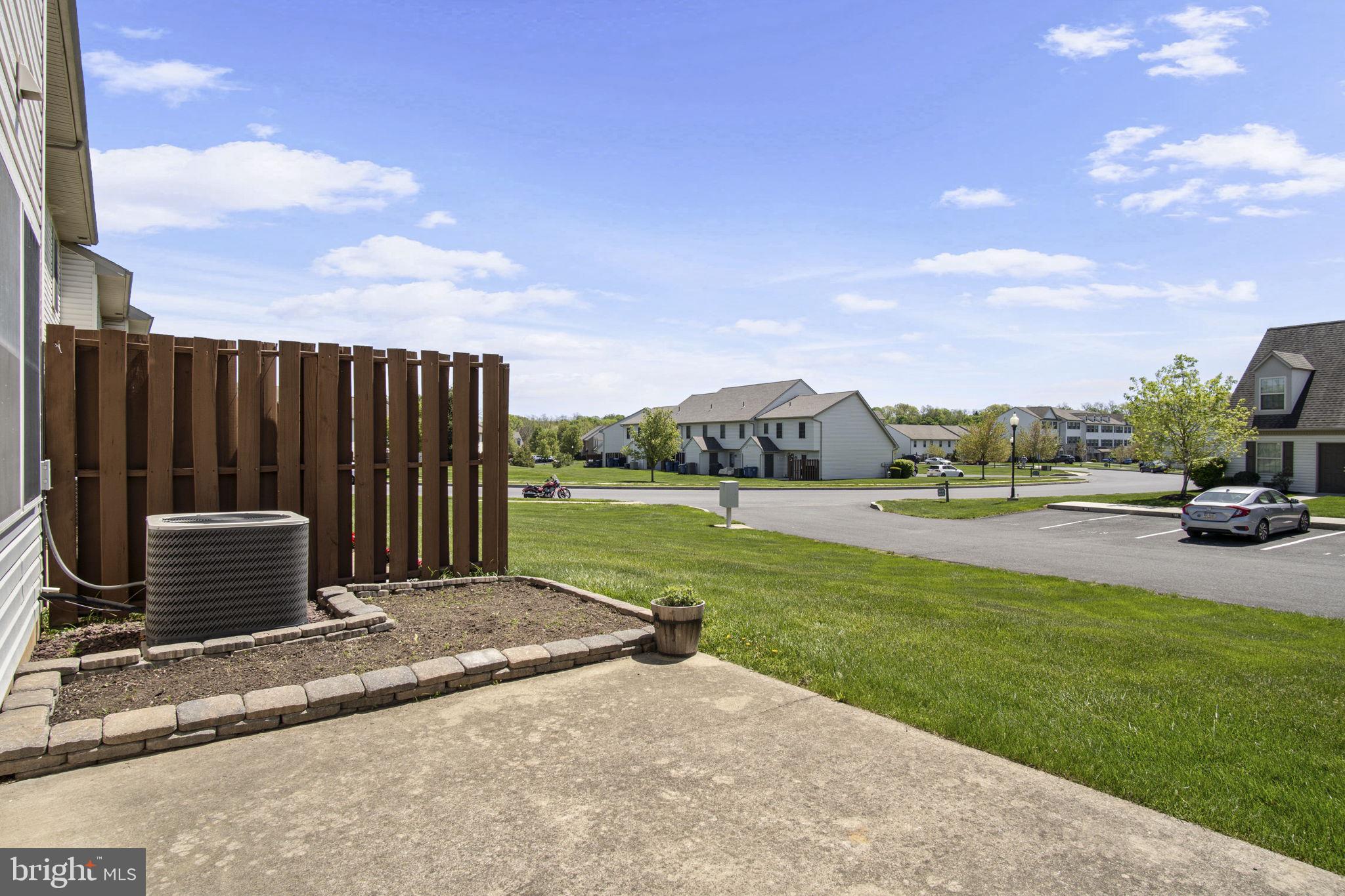 MELBOURNE PLACE - Residential