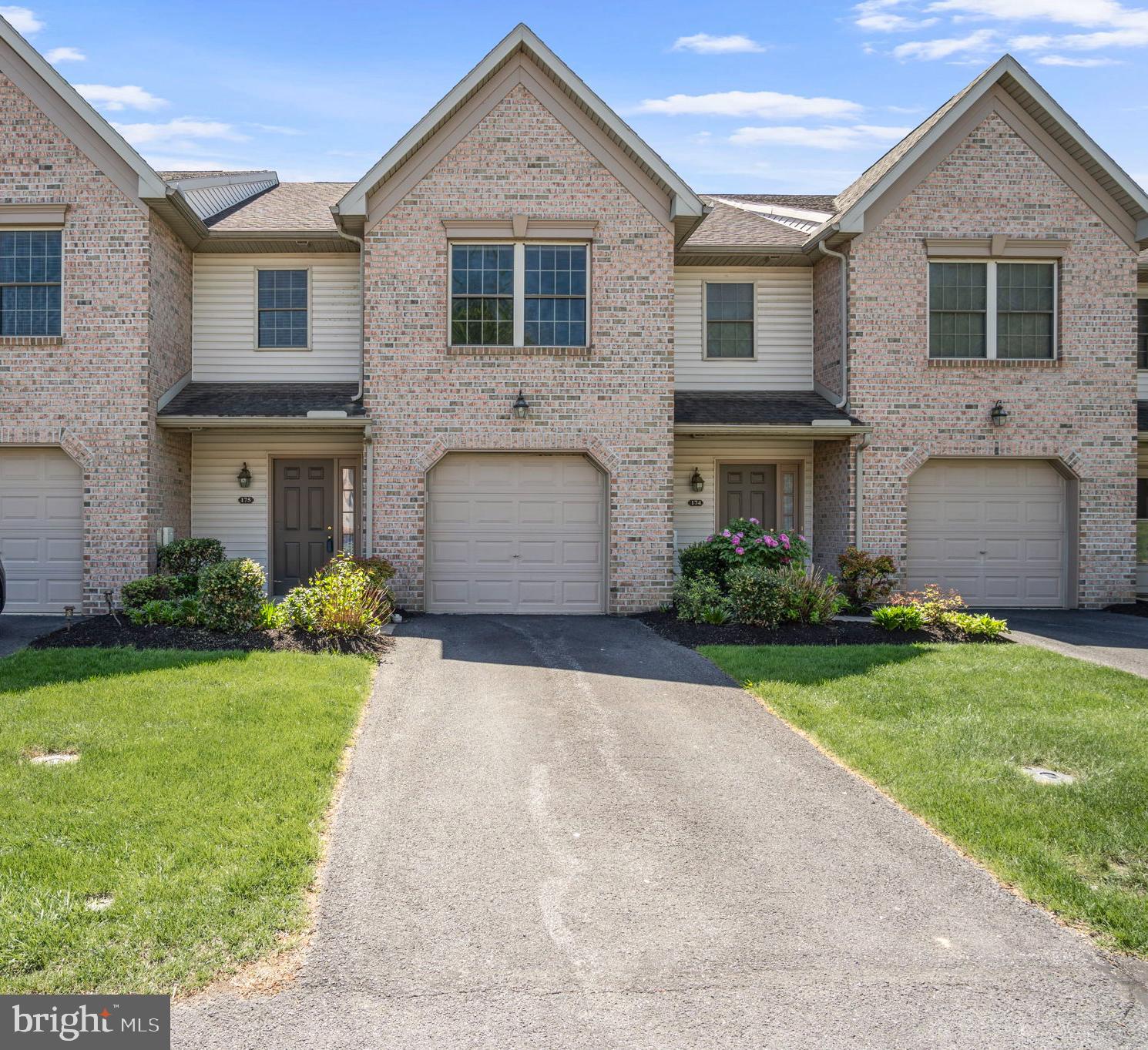 MELBOURNE PLACE - Residential