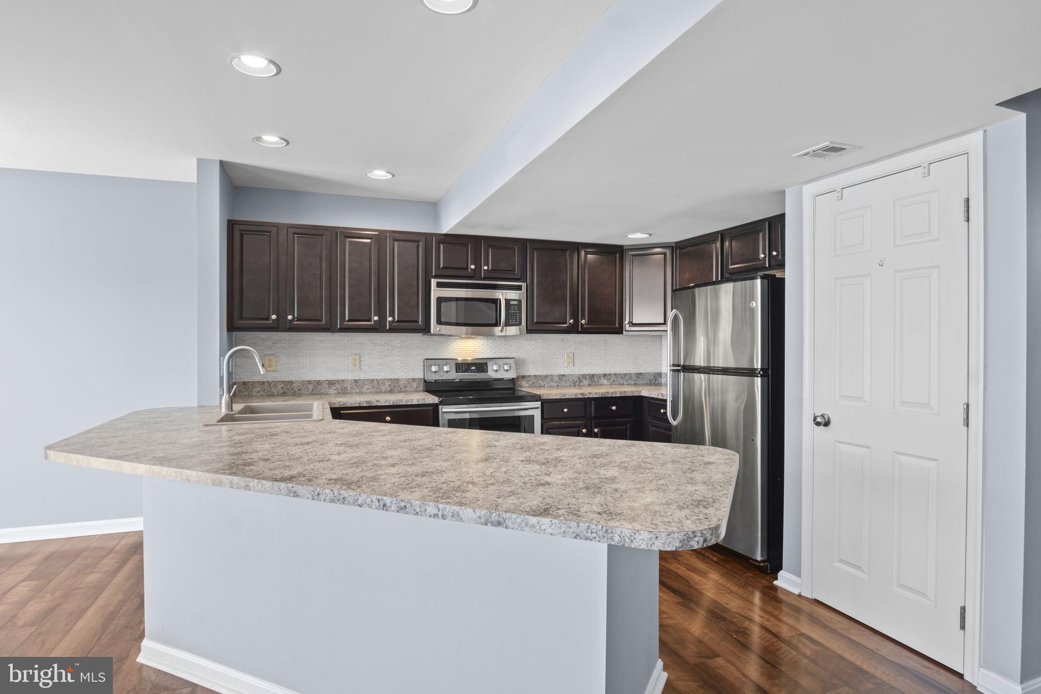 MELBOURNE PLACE - Residential