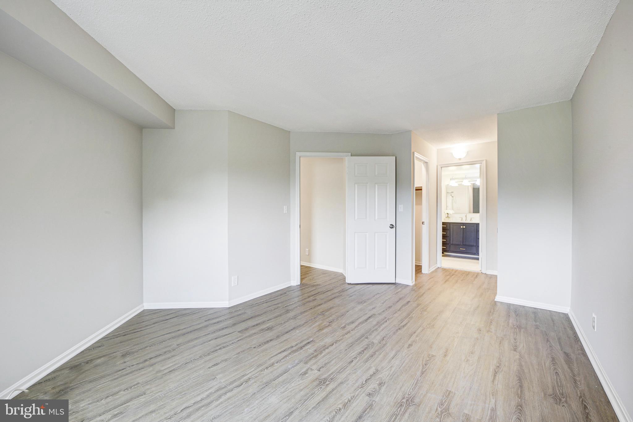 ASTORIA CONDOMINIUM - Residential