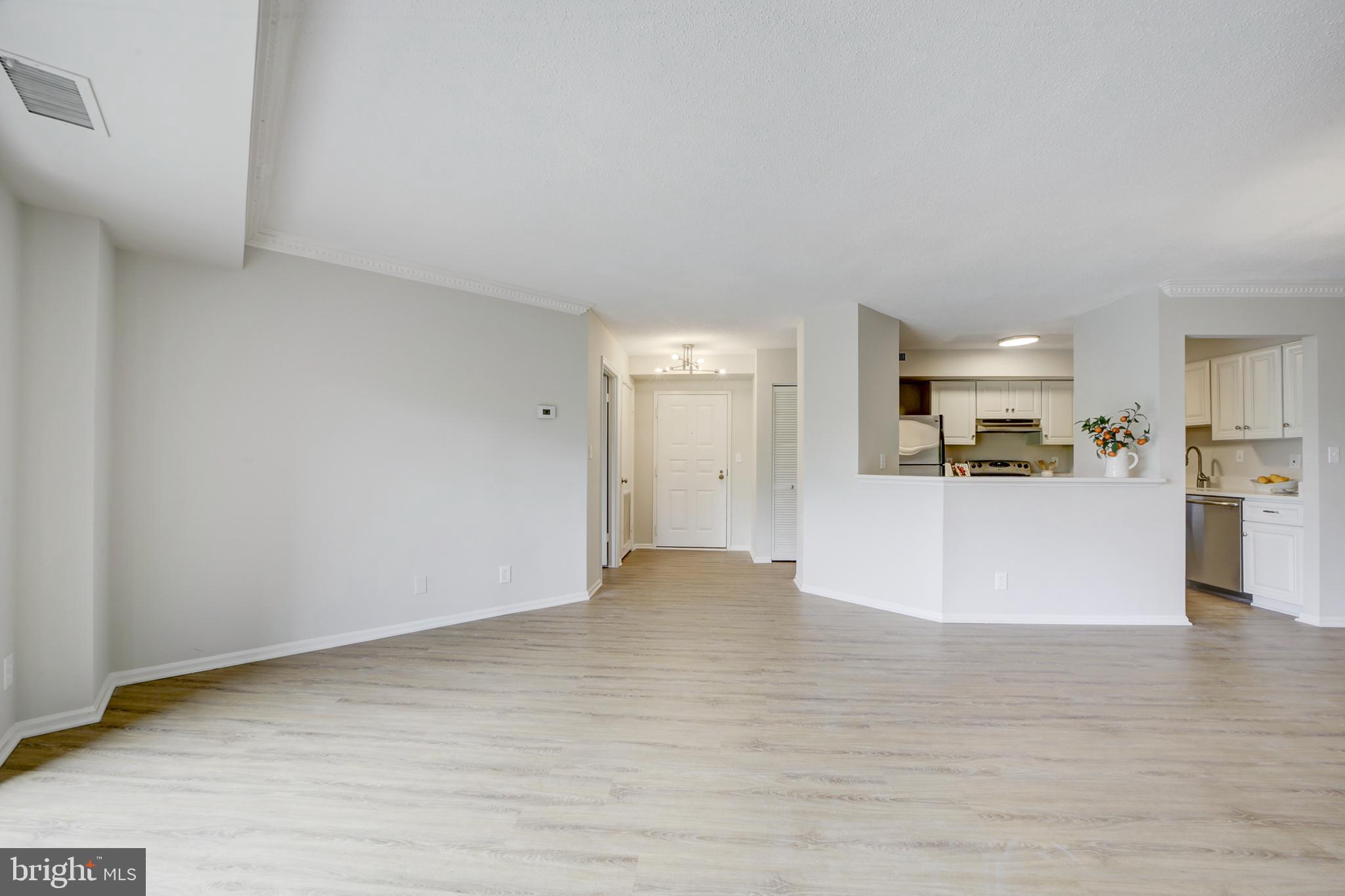 ASTORIA CONDOMINIUM - Residential