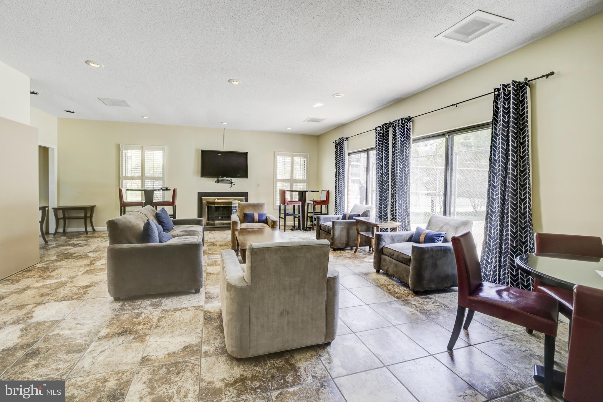 ASTORIA CONDOMINIUM - Residential