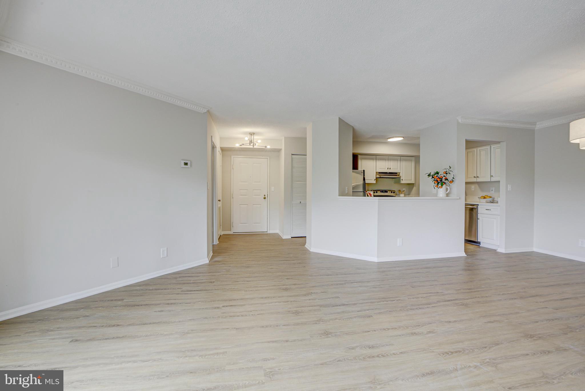 ASTORIA CONDOMINIUM - Residential