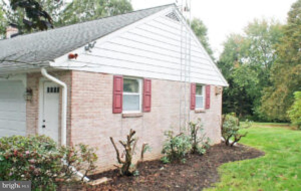 Photo of 914 May Road, LITITZ, PA 17543 (MLS # PALA2078238)