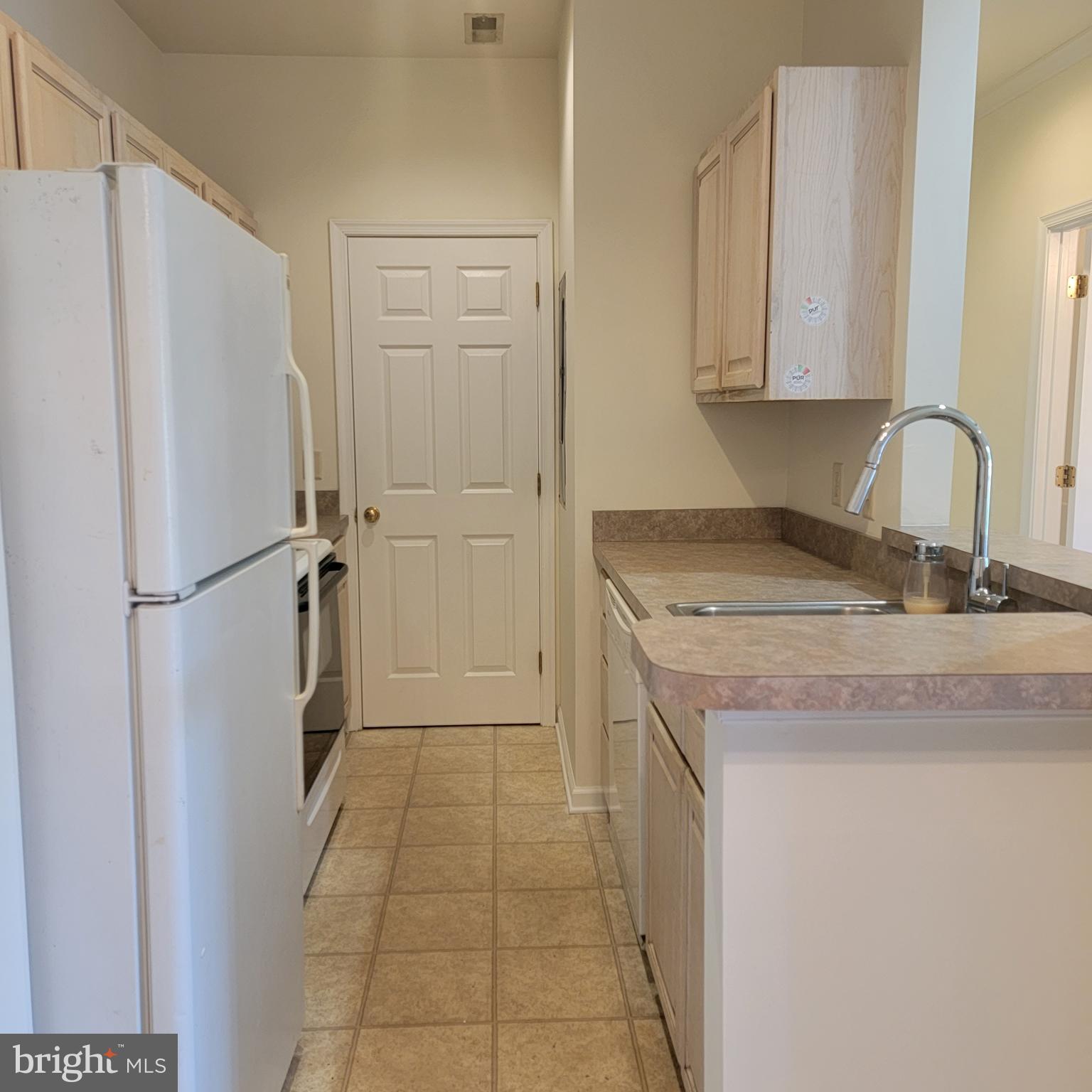 400 CASCADE LANE 422