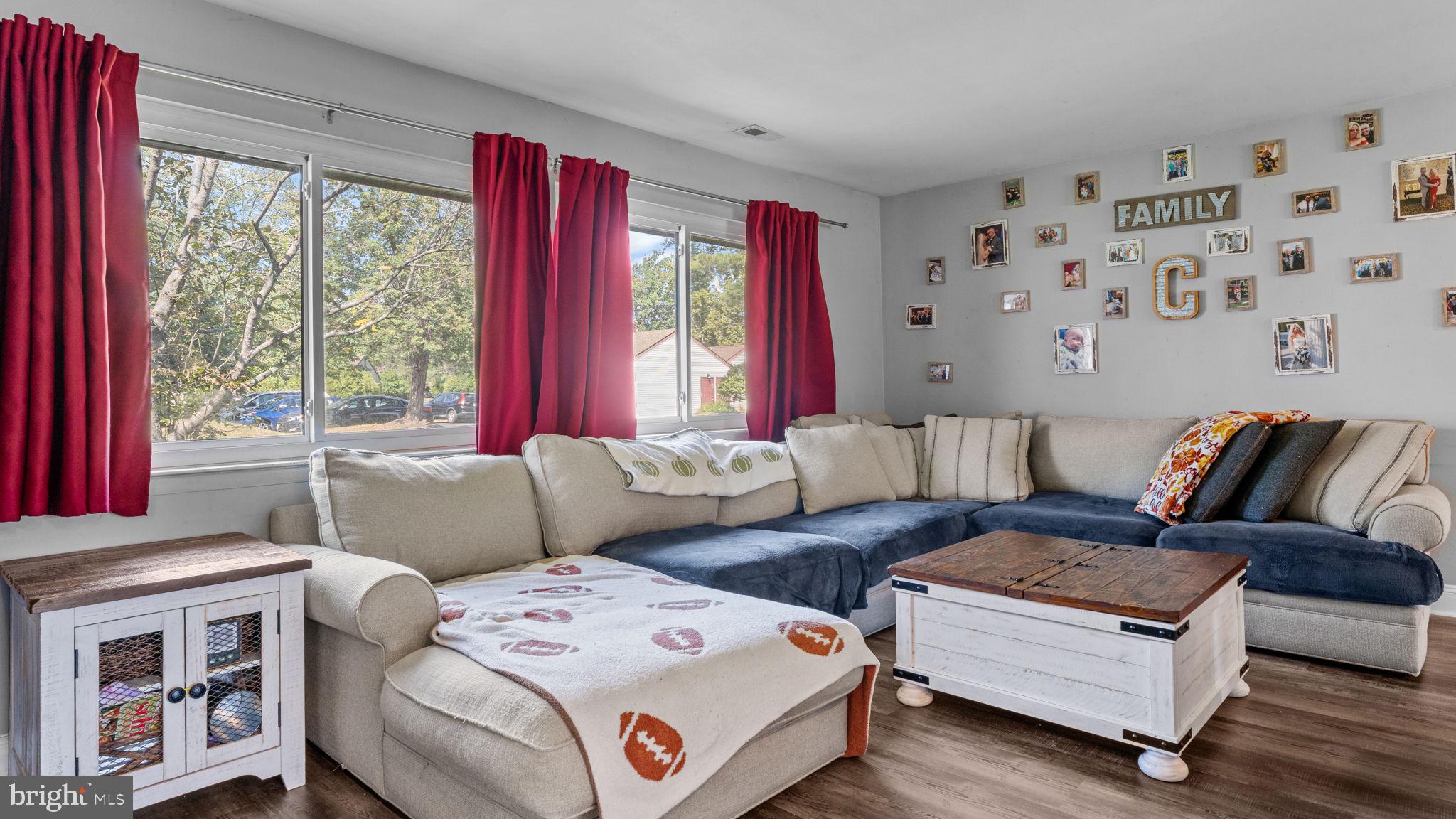 6 E AZALEA LANE E