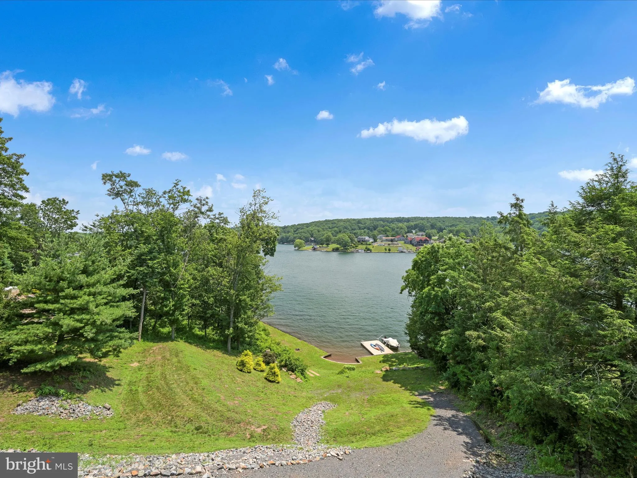 Auburn, Pennsylvania 17922, United States, 3 Bedrooms Bedrooms, ,3 BathroomsBathrooms,Residential,Active,164941