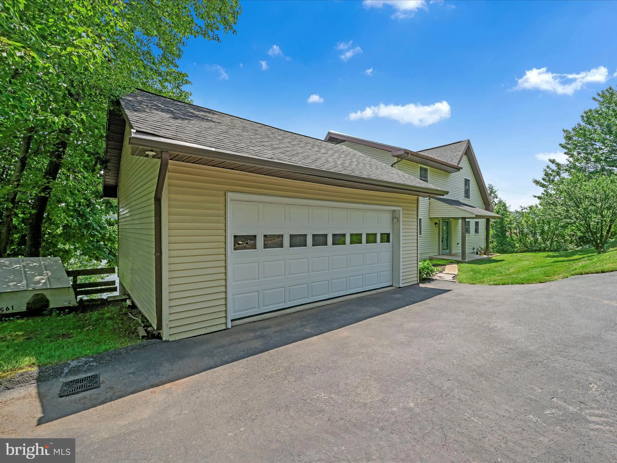 Auburn, Pennsylvania 17922, United States, 3 Bedrooms Bedrooms, ,3 BathroomsBathrooms,Residential,Active,164941