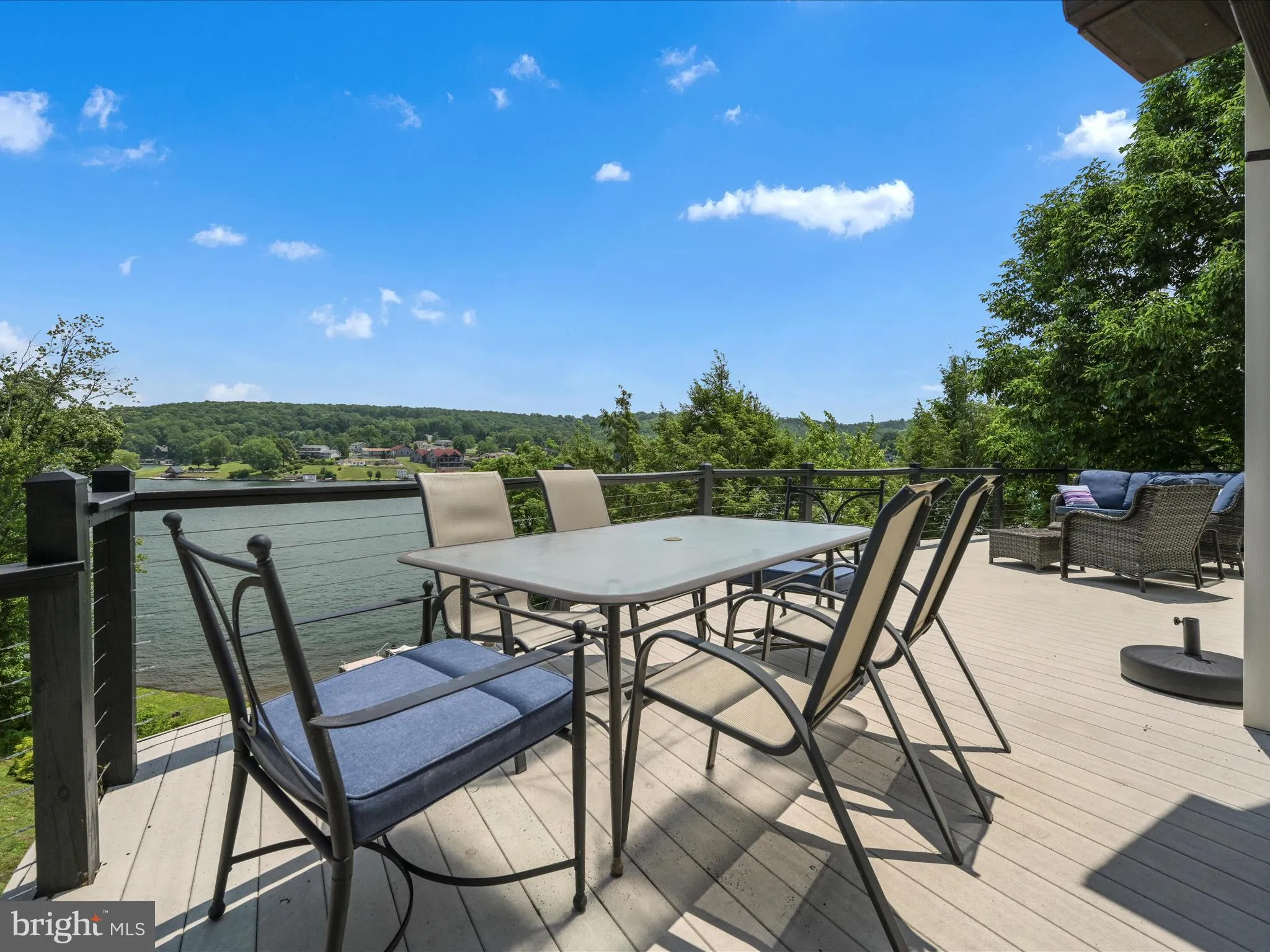 Auburn, Pennsylvania 17922, United States, 3 Bedrooms Bedrooms, ,3 BathroomsBathrooms,Residential,Active,164941