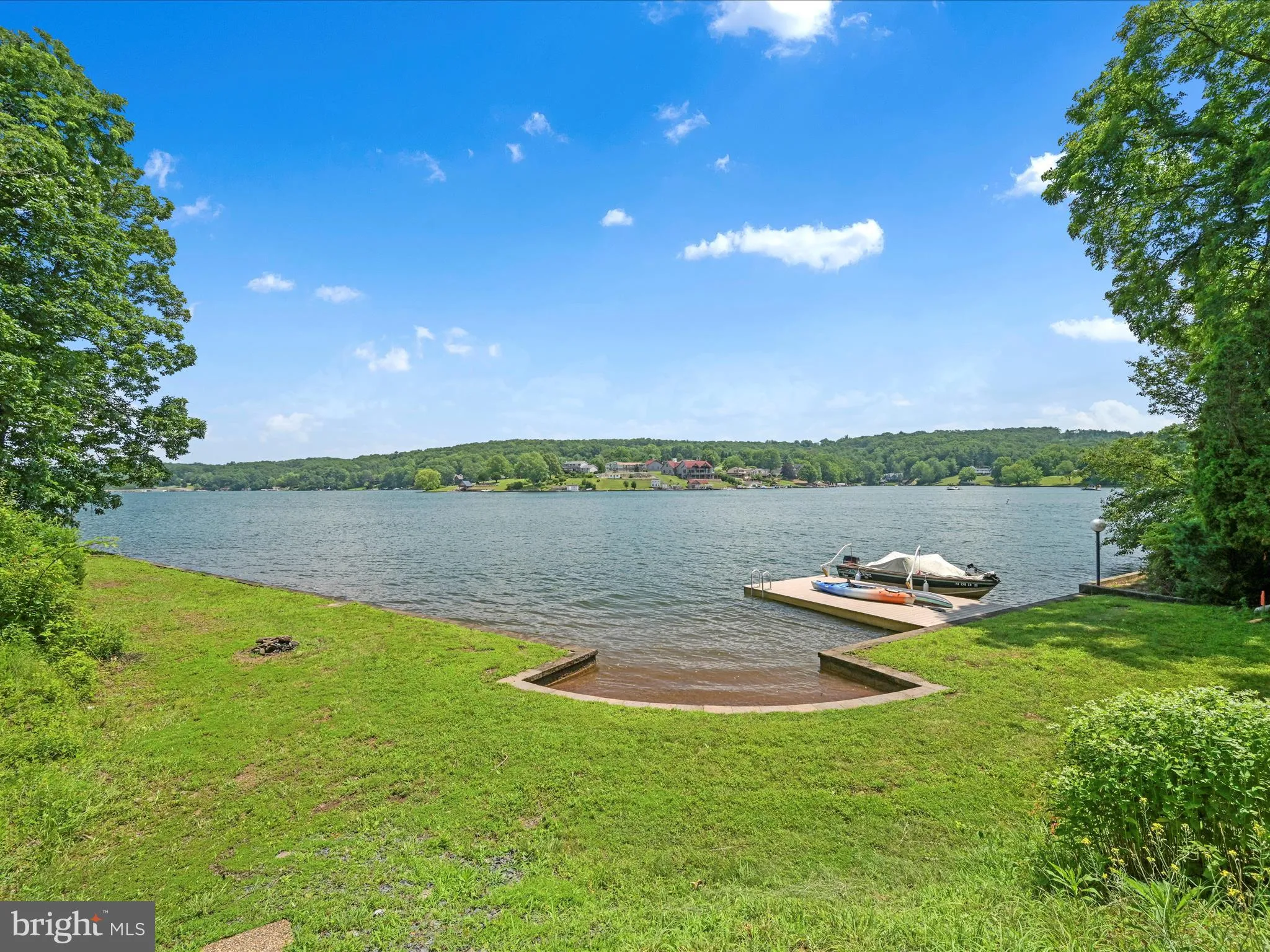 Auburn, Pennsylvania 17922, United States, 3 Bedrooms Bedrooms, ,3 BathroomsBathrooms,Residential,Active,164941