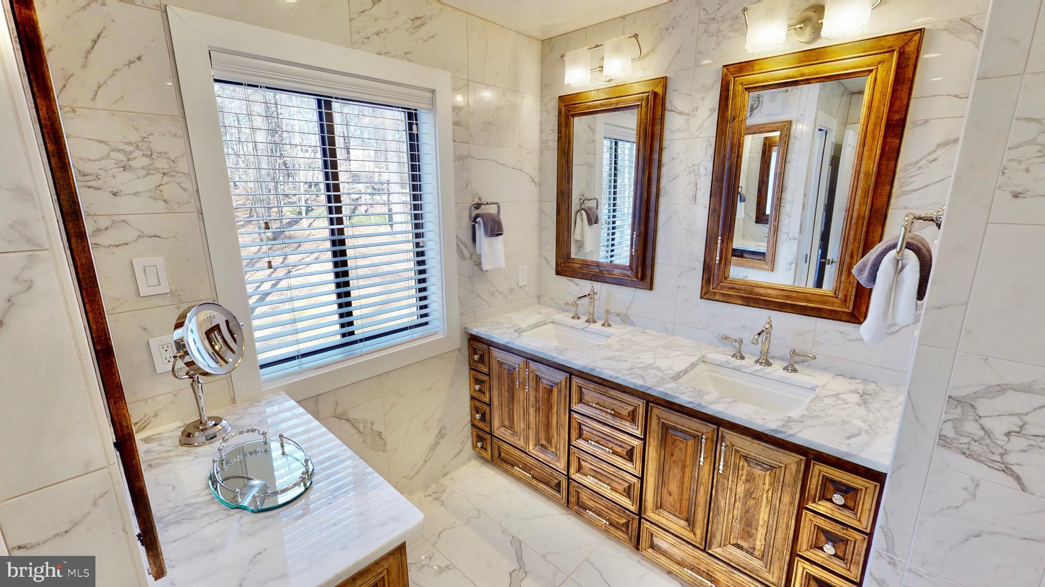 VALLEY BROOK - Residential