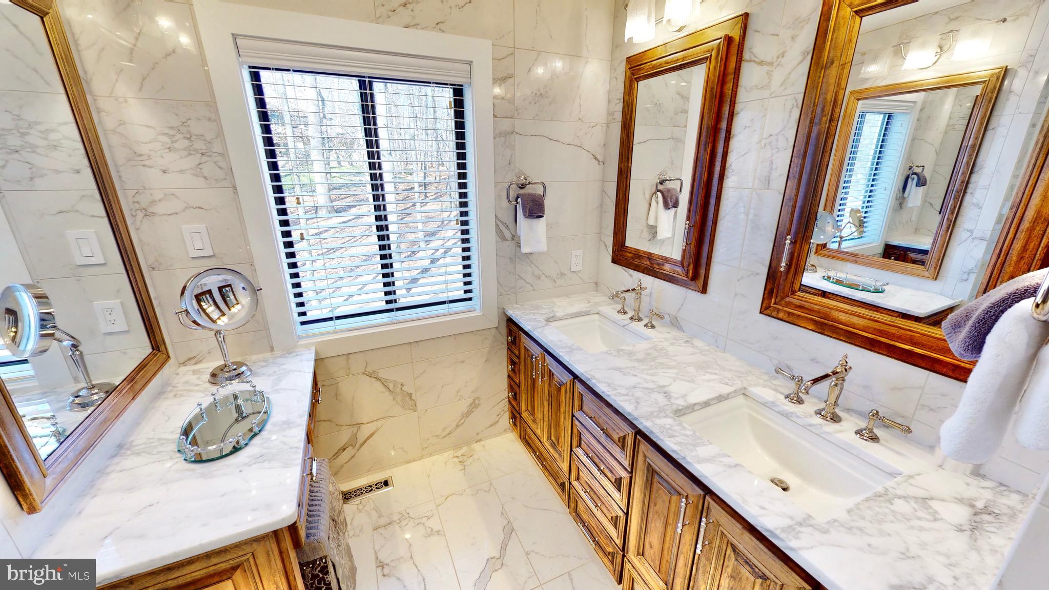 VALLEY BROOK - Residential