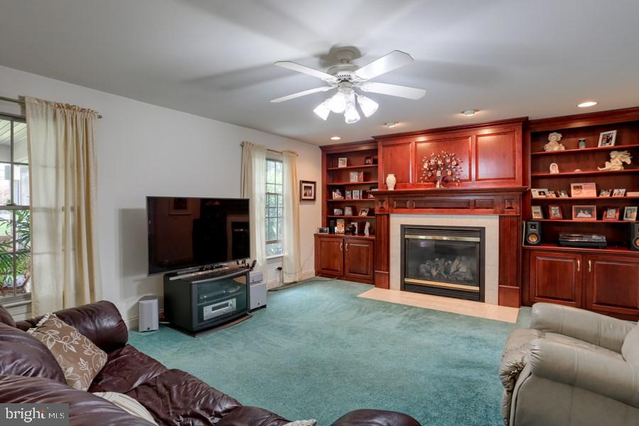 OLD RELIANCE FARMS - Residential