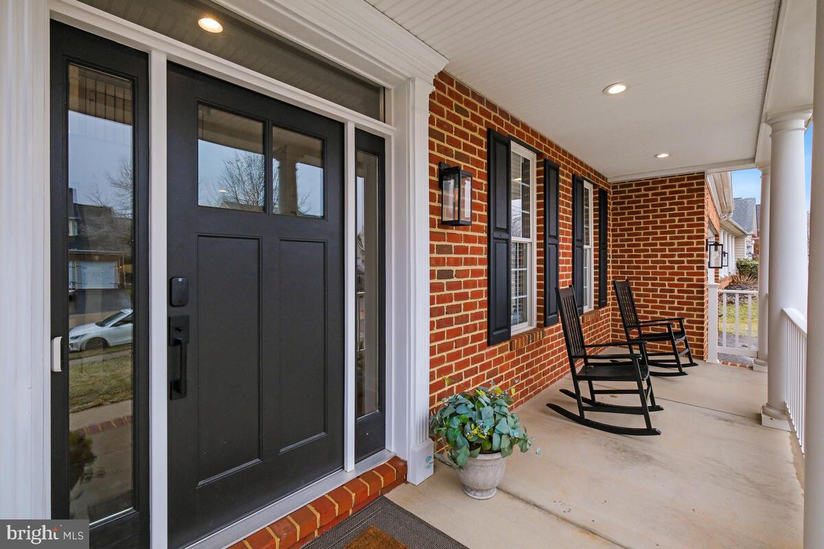 1906 KINGS FOREST TRAIL