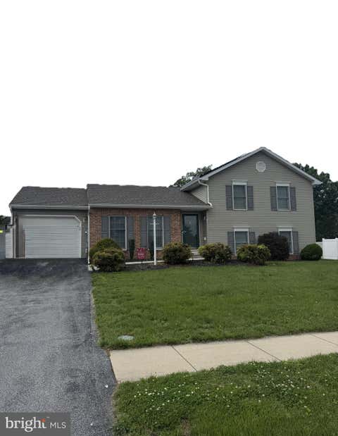 Homes For Sale - 109 Rebeccas Court<br/> Washington County, SMITHSBURG, MD 21783