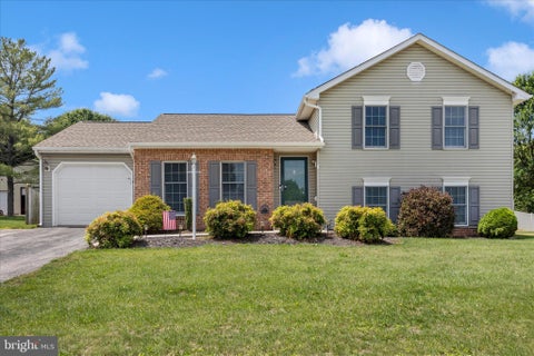 Photo of 109 Rebeccas Court, SMITHSBURG, MD 21783 (MLS # MDWA2037460)