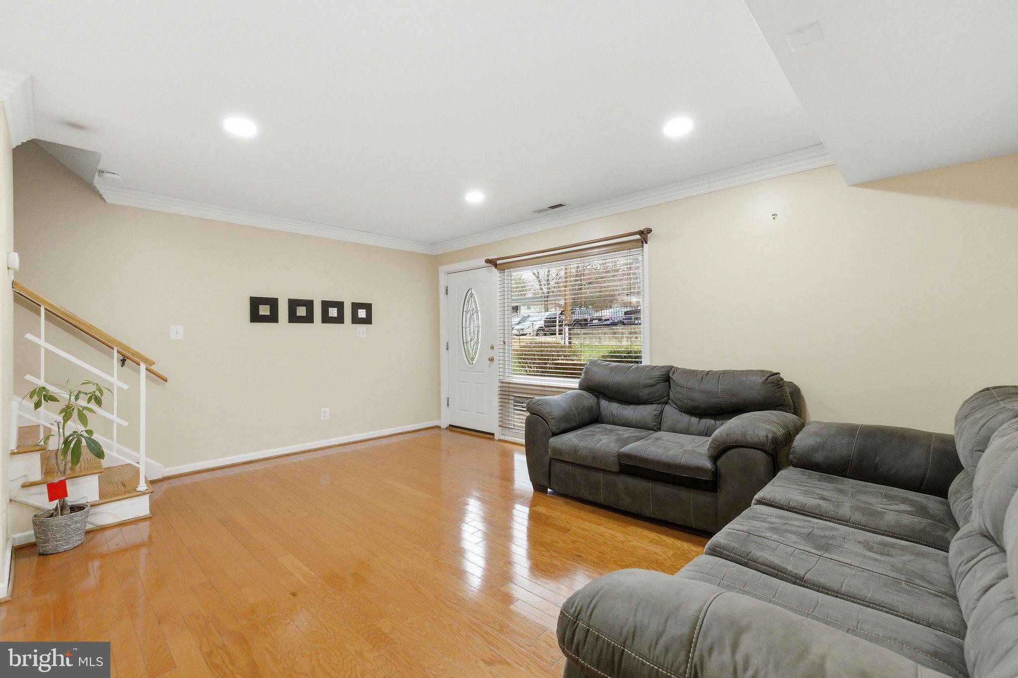 MOSBY WOODS TH CONDOS - Residential