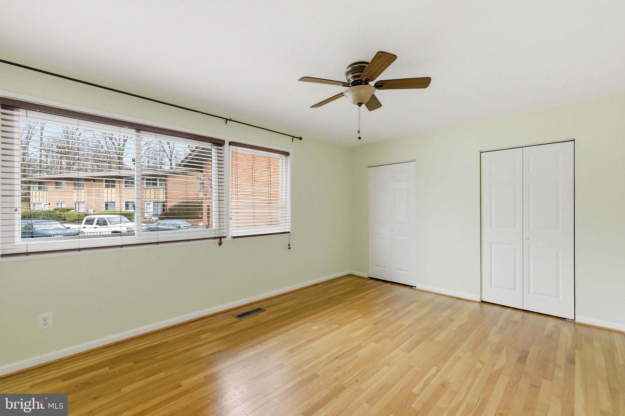 MOSBY WOODS TH CONDOS - Residential