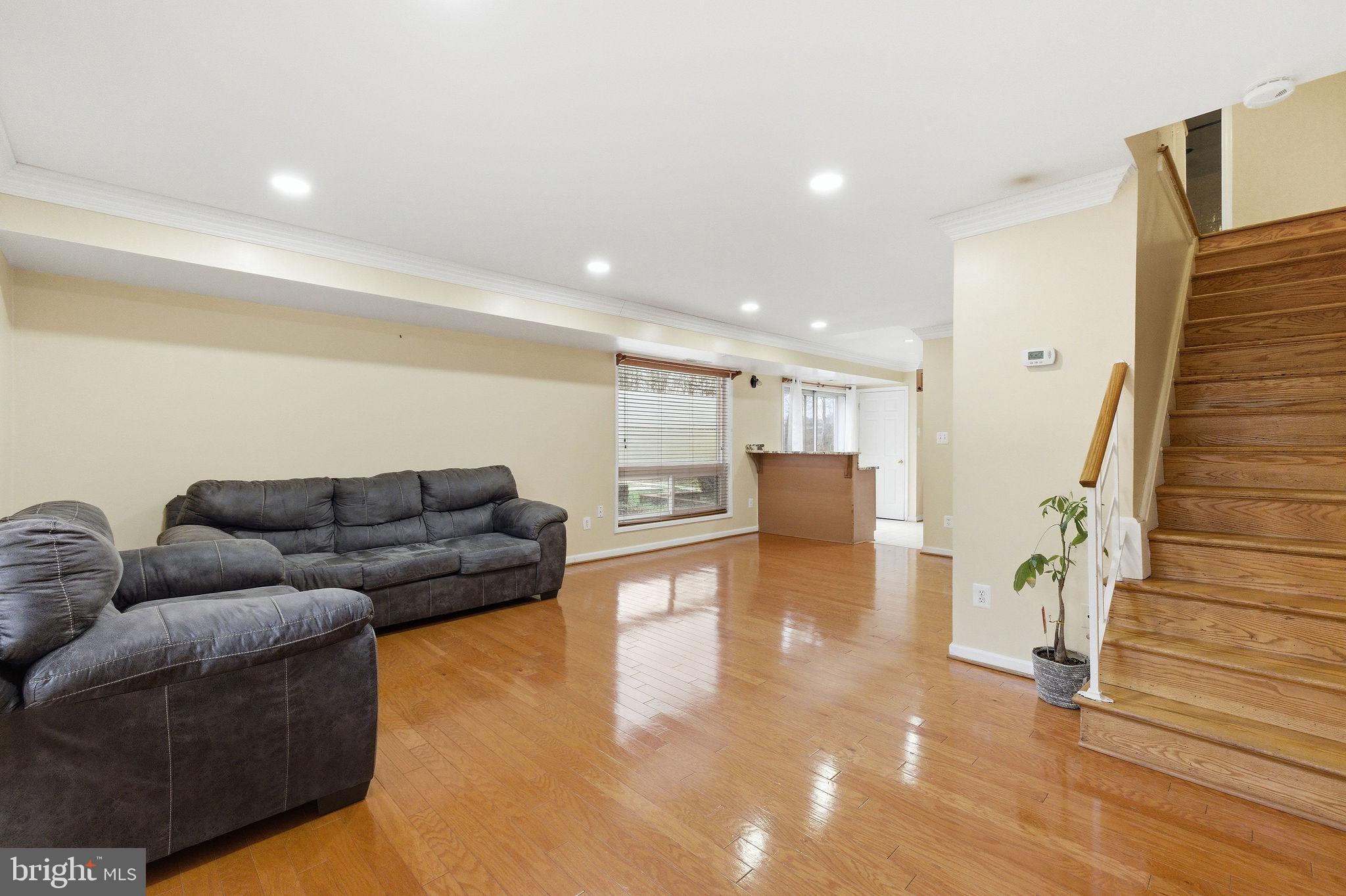 MOSBY WOODS TH CONDOS - Residential