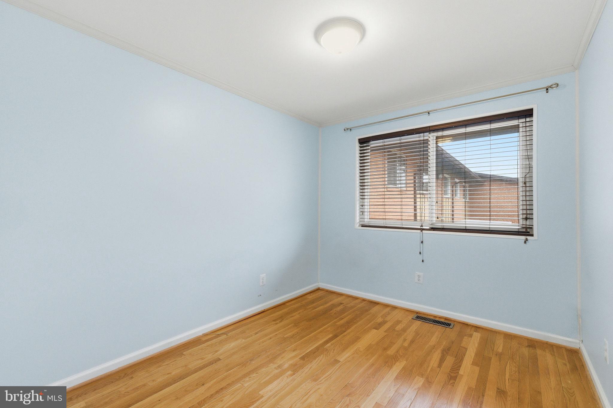 MOSBY WOODS TH CONDOS - Residential