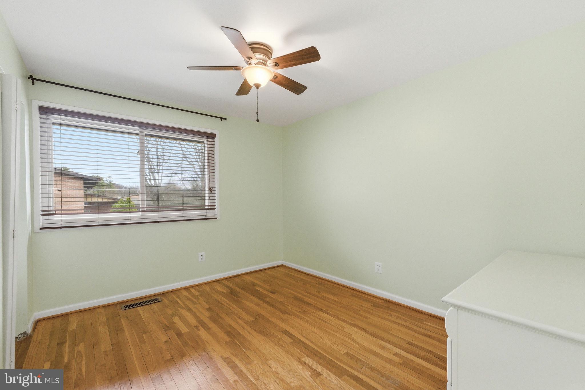 MOSBY WOODS TH CONDOS - Residential