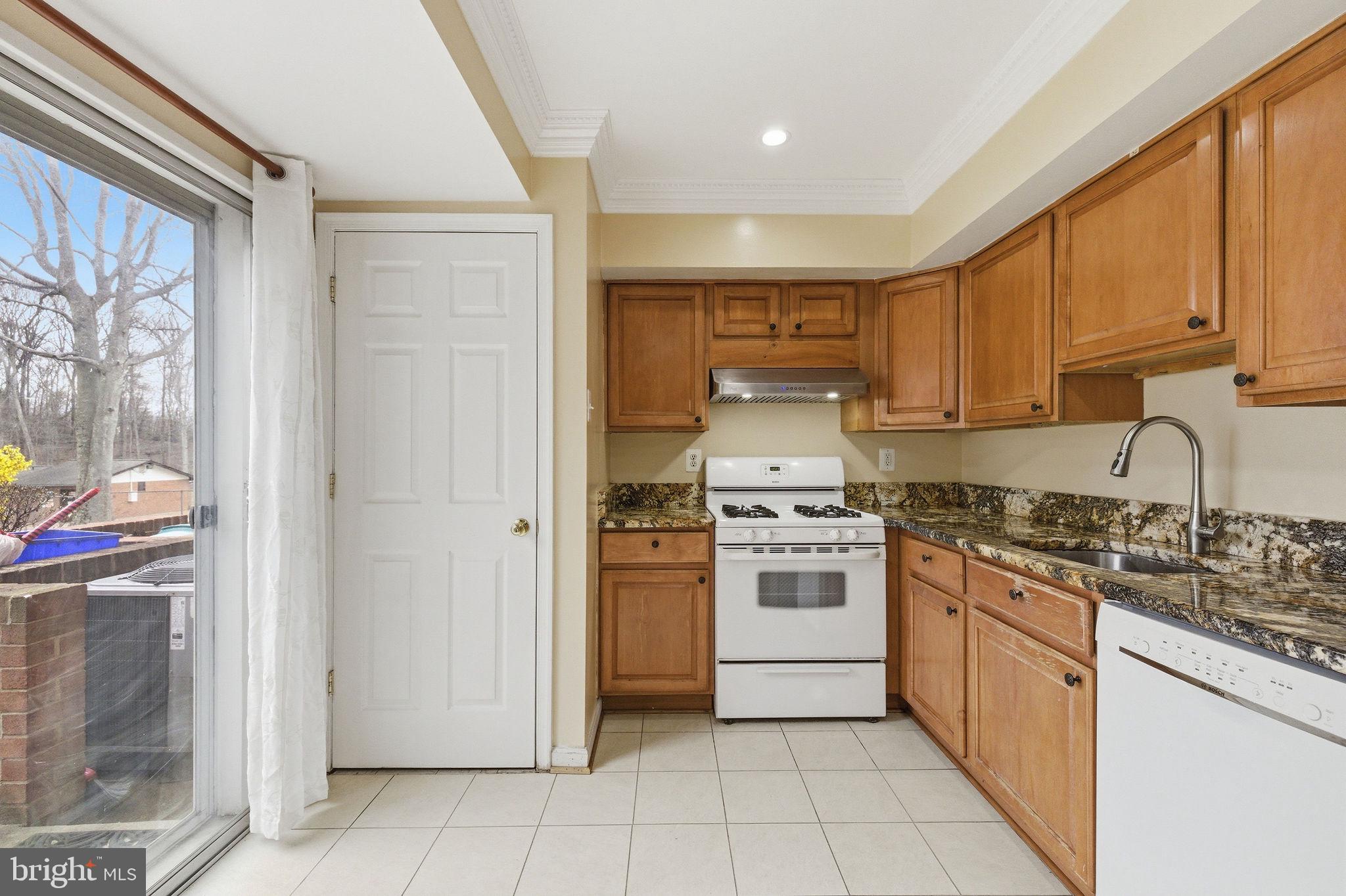 MOSBY WOODS TH CONDOS - Residential