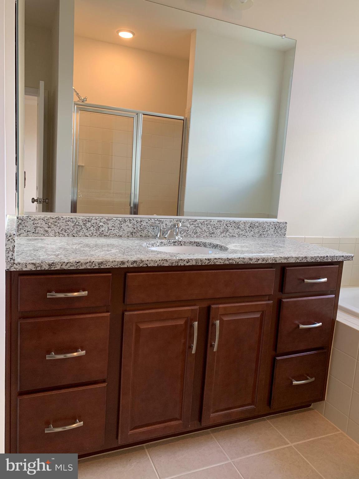 STONE MILL - Residential Lease