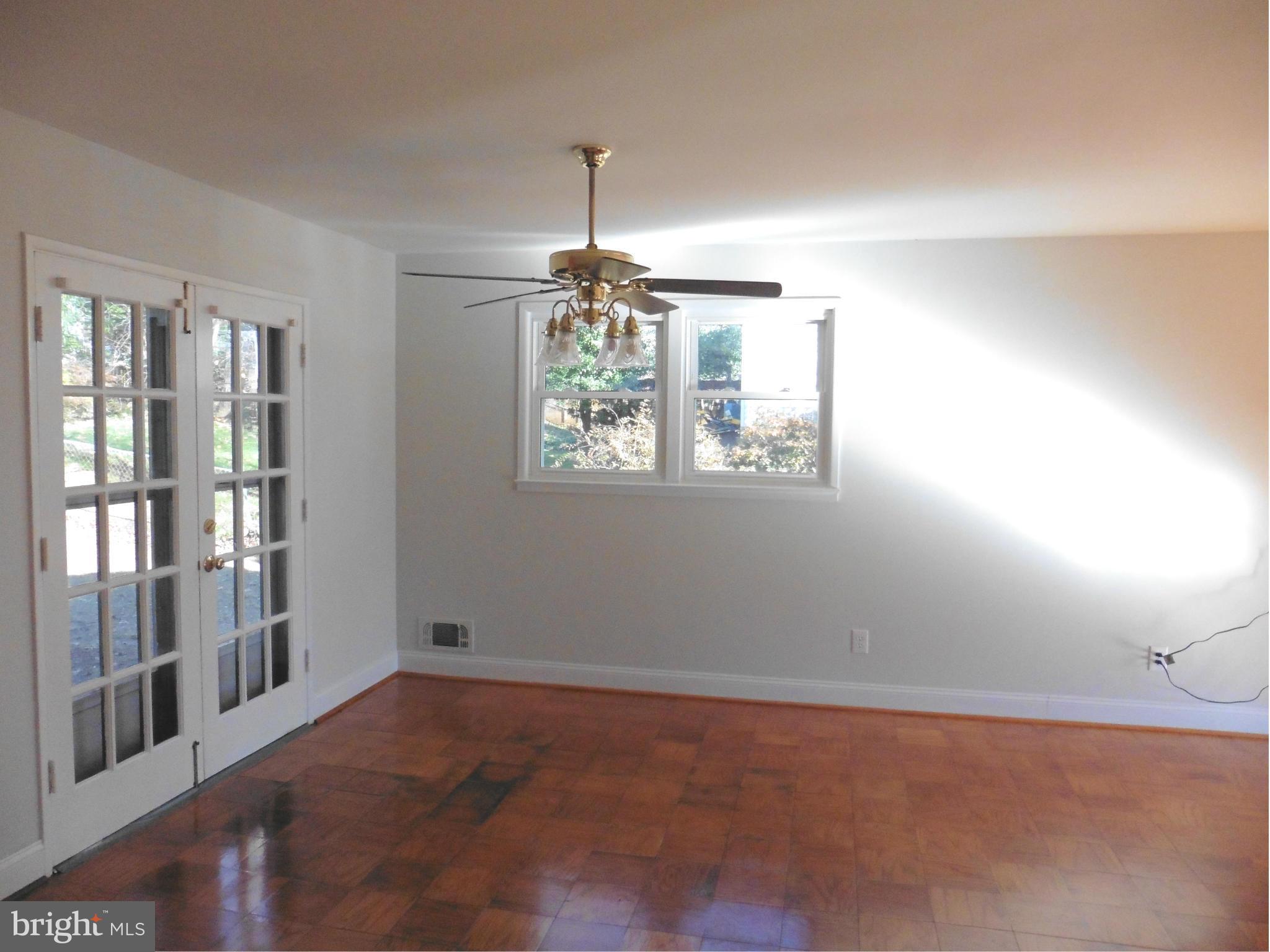 NORTH SPRINGFIELD - Residential