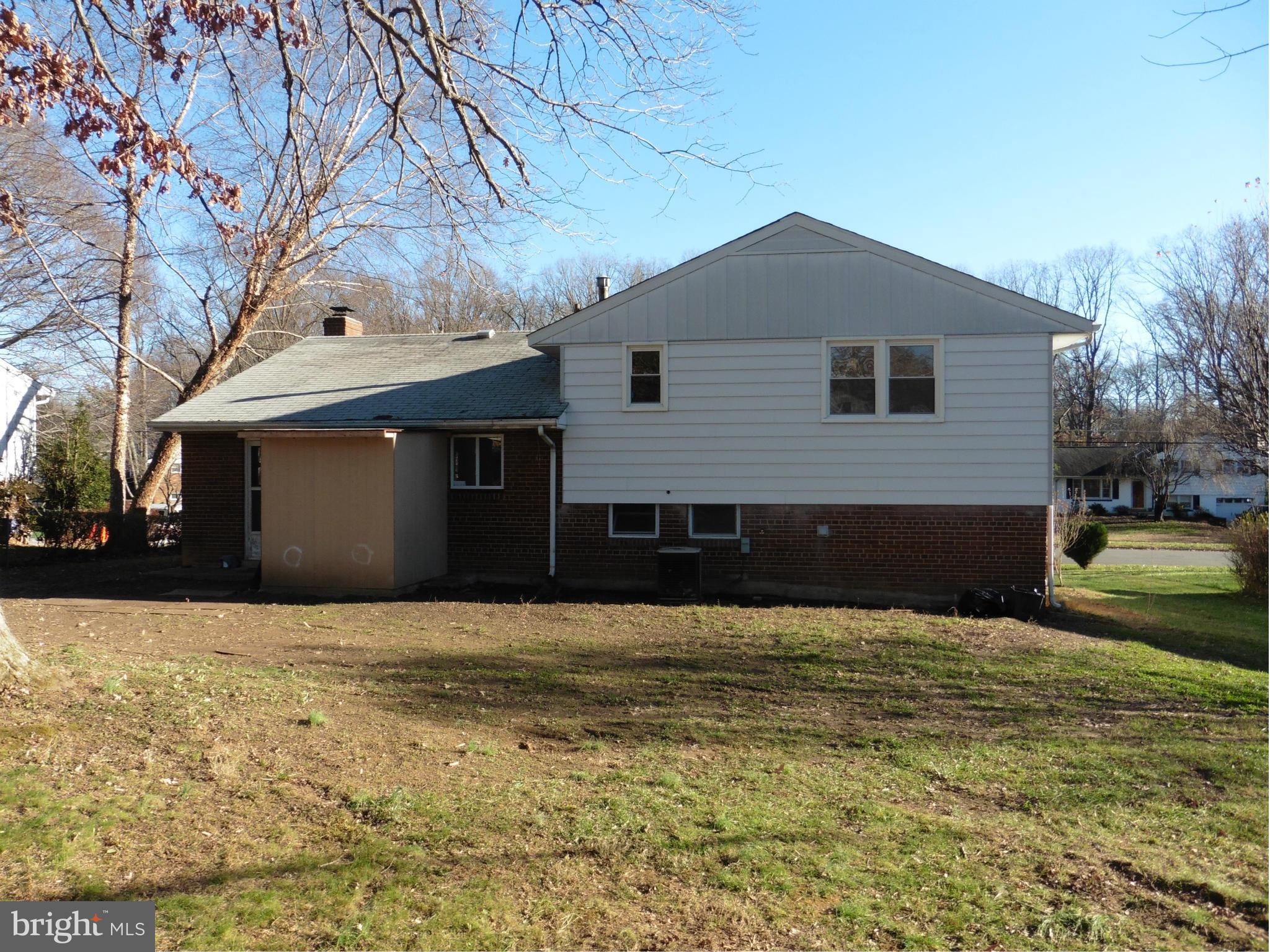 NORTH SPRINGFIELD - Residential