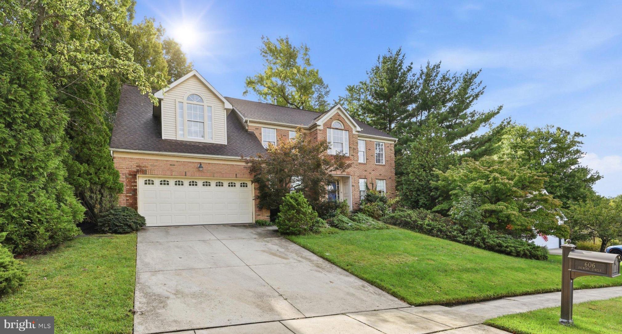 606 SIGNERS CIRCLE