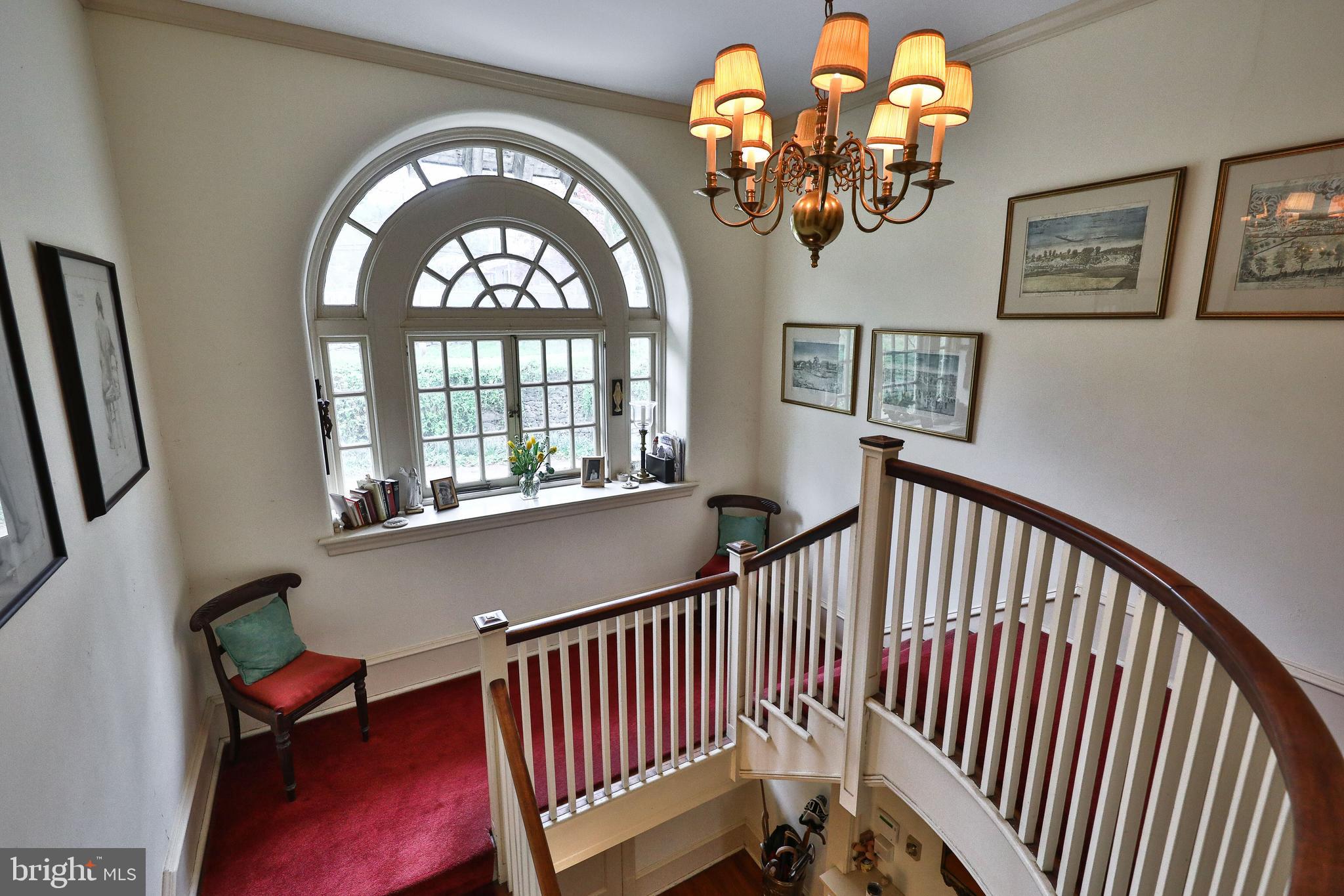 CHESTNUT HILL - Residential