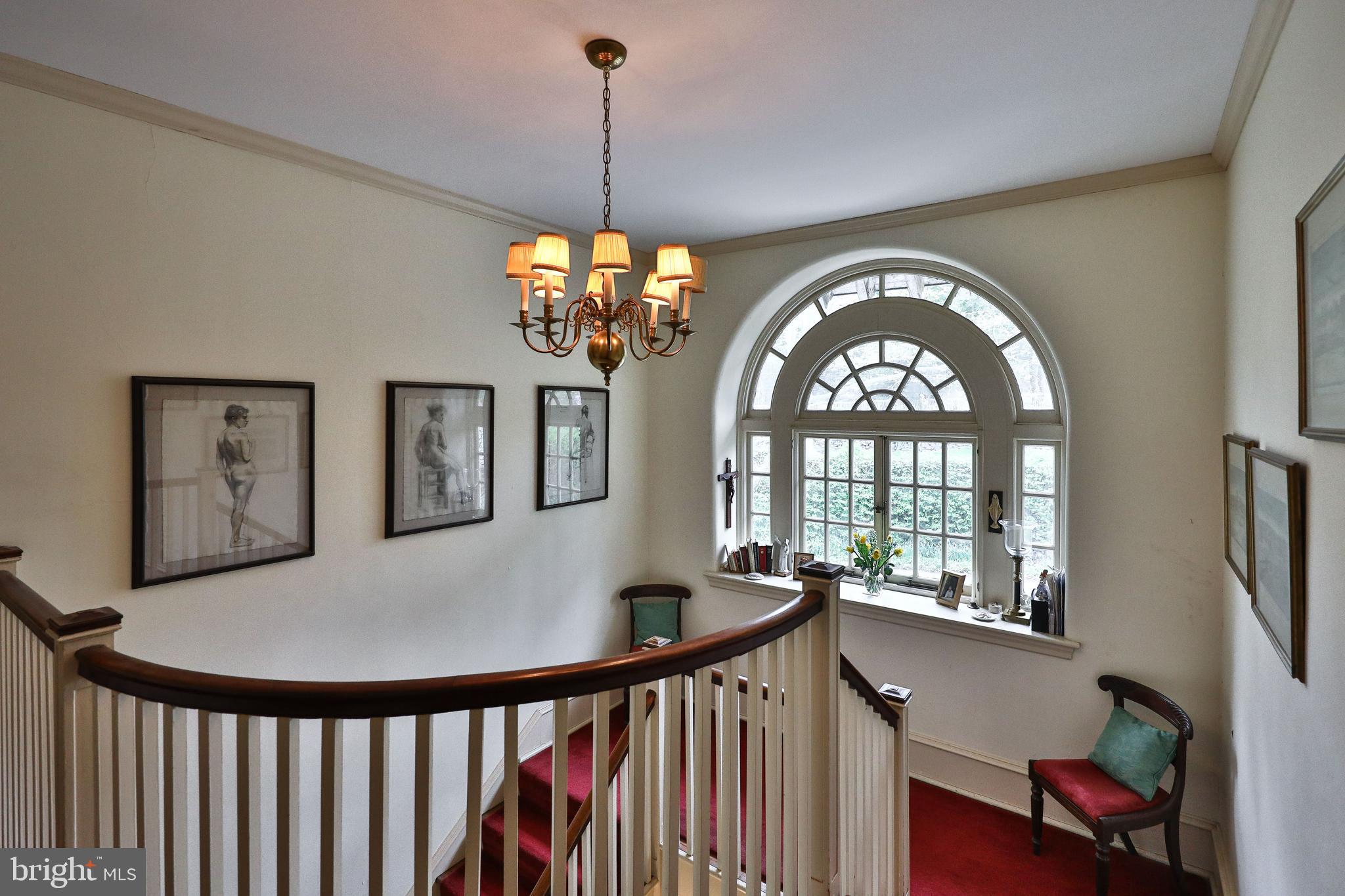 CHESTNUT HILL - Residential