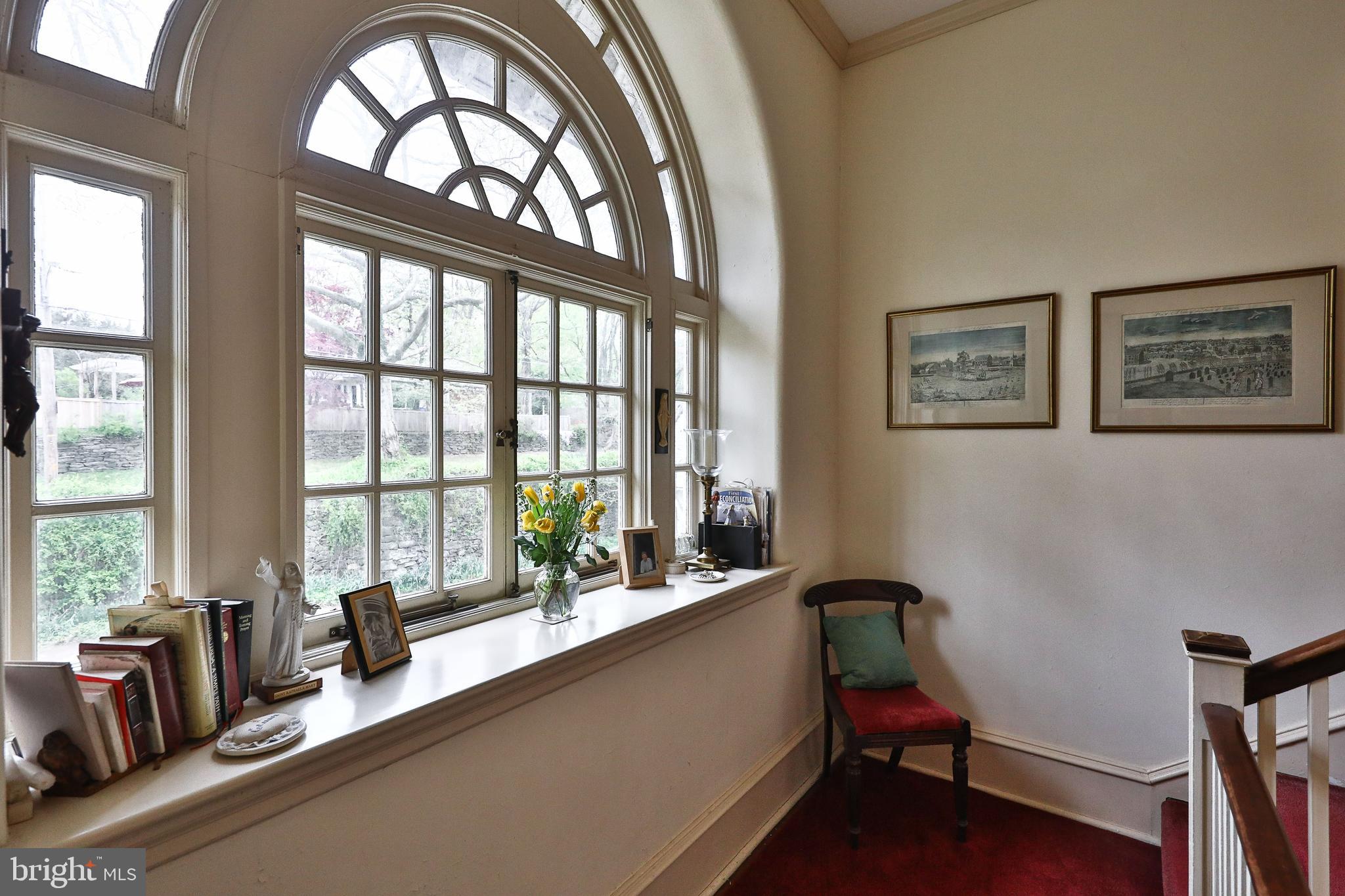 CHESTNUT HILL - Residential