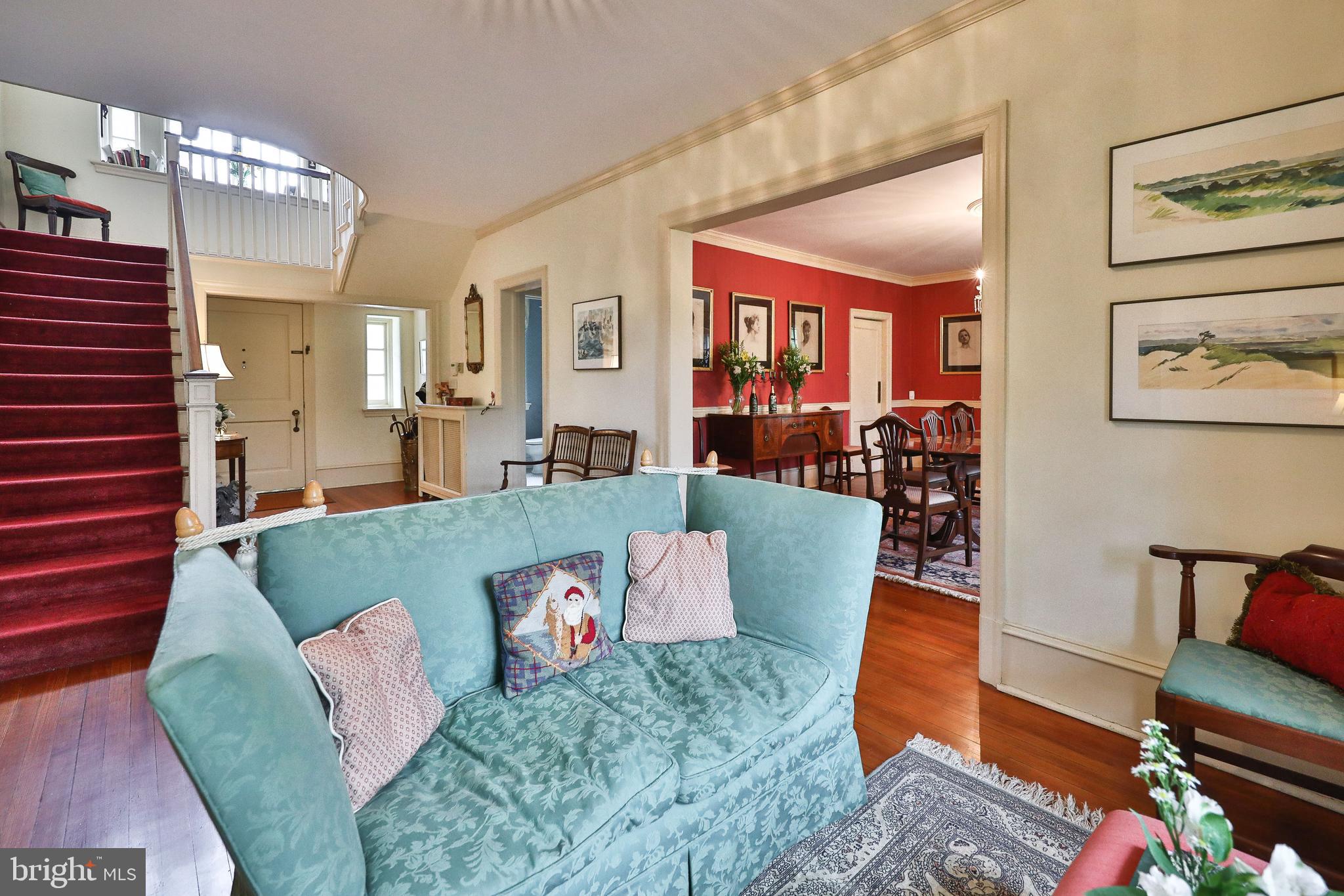 CHESTNUT HILL - Residential