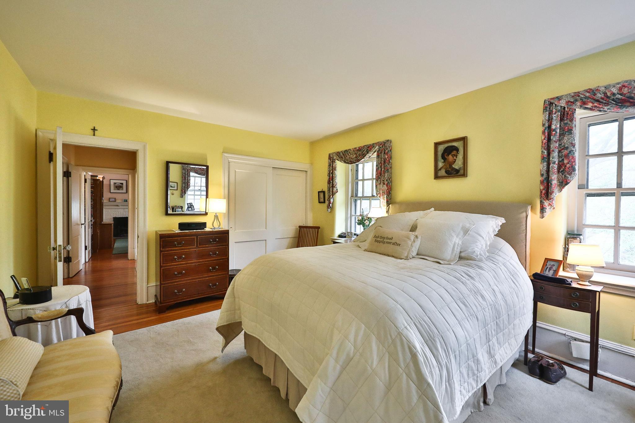 CHESTNUT HILL - Residential