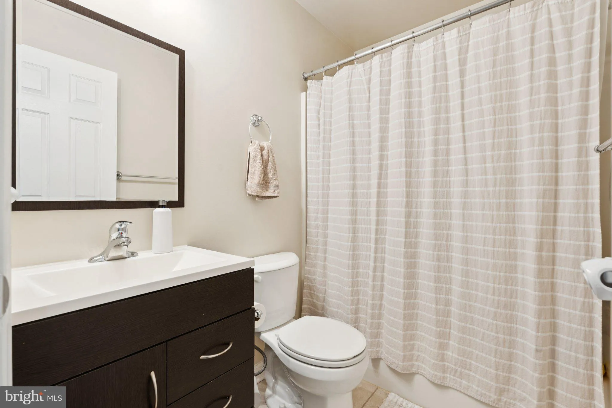 Taneytown, Maryland 21787, United States, 4 Bedrooms Bedrooms, ,3 BathroomsBathrooms,Residential,Active,148099