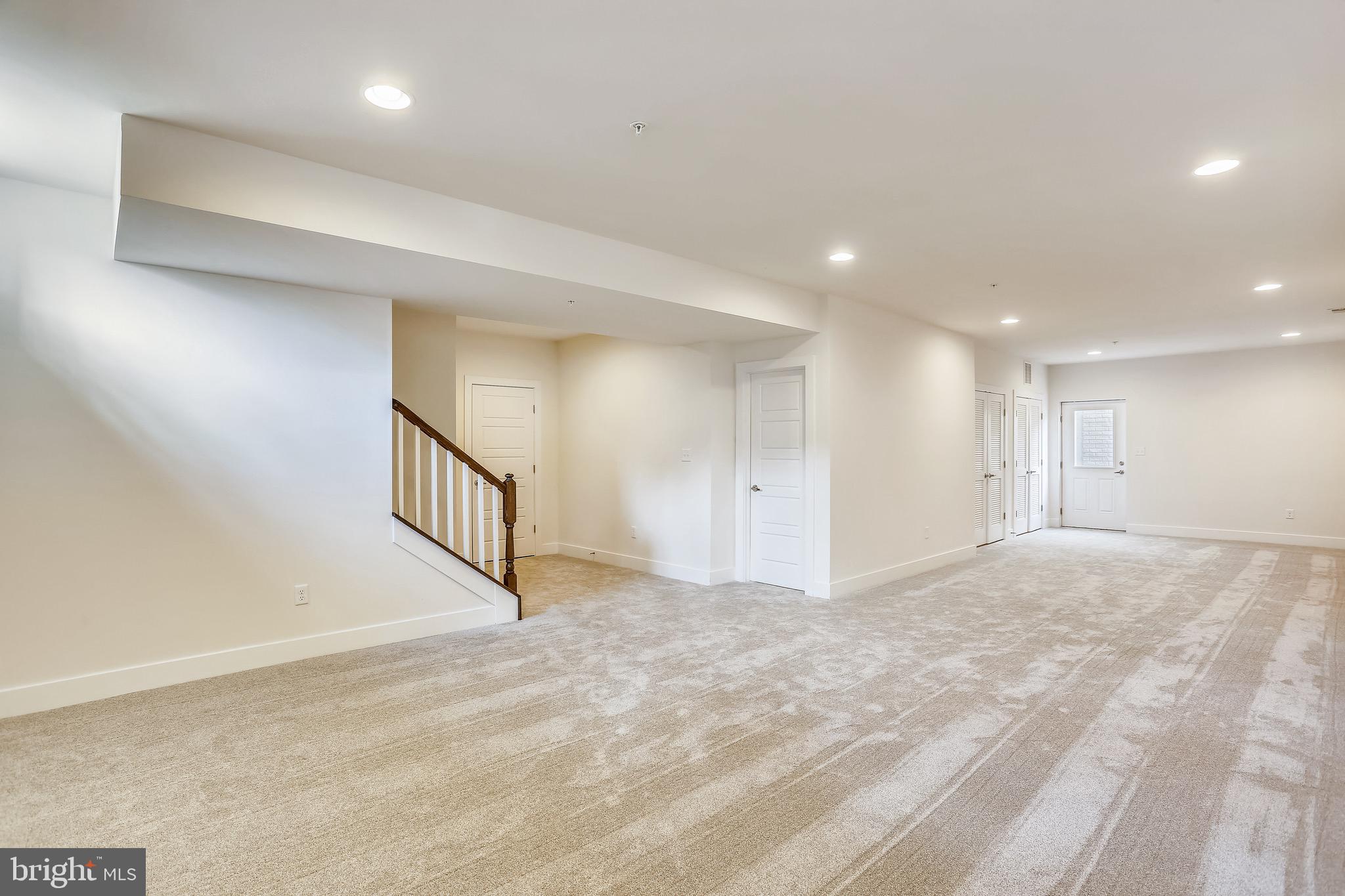 GAITHERSBURG OUTSIDE - Residential