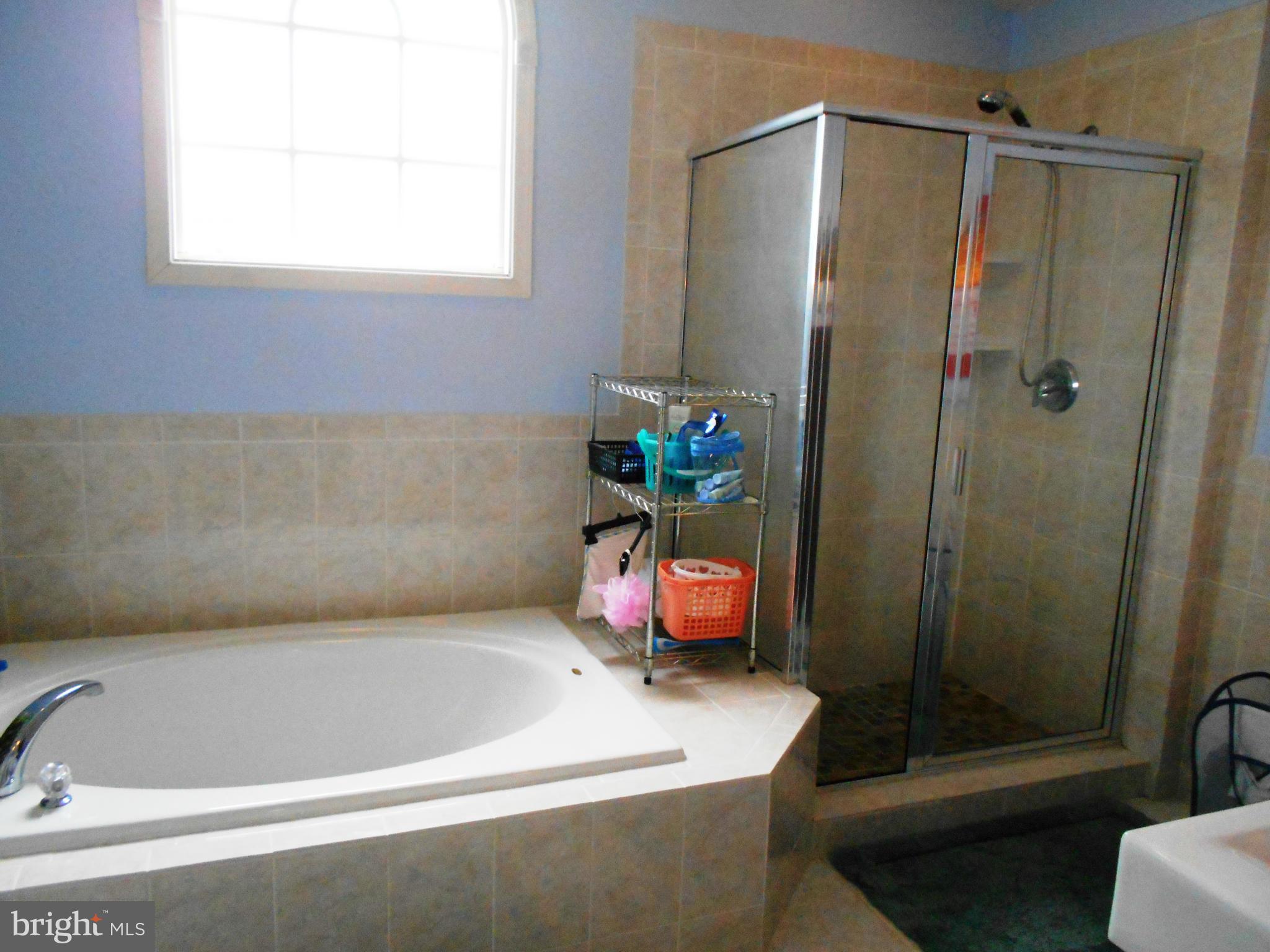 LAKELAND PLACE - Residential