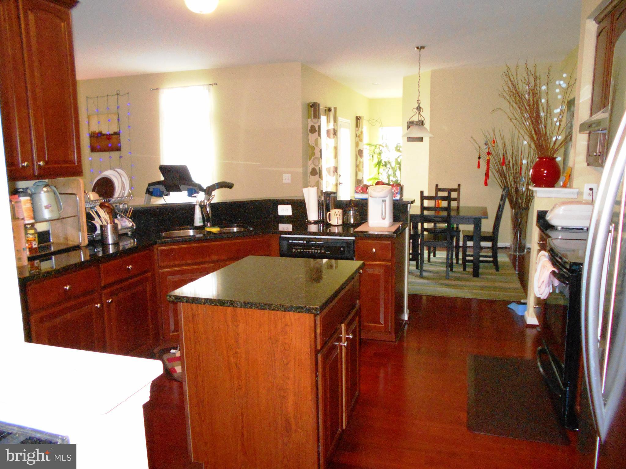 LAKELAND PLACE - Residential