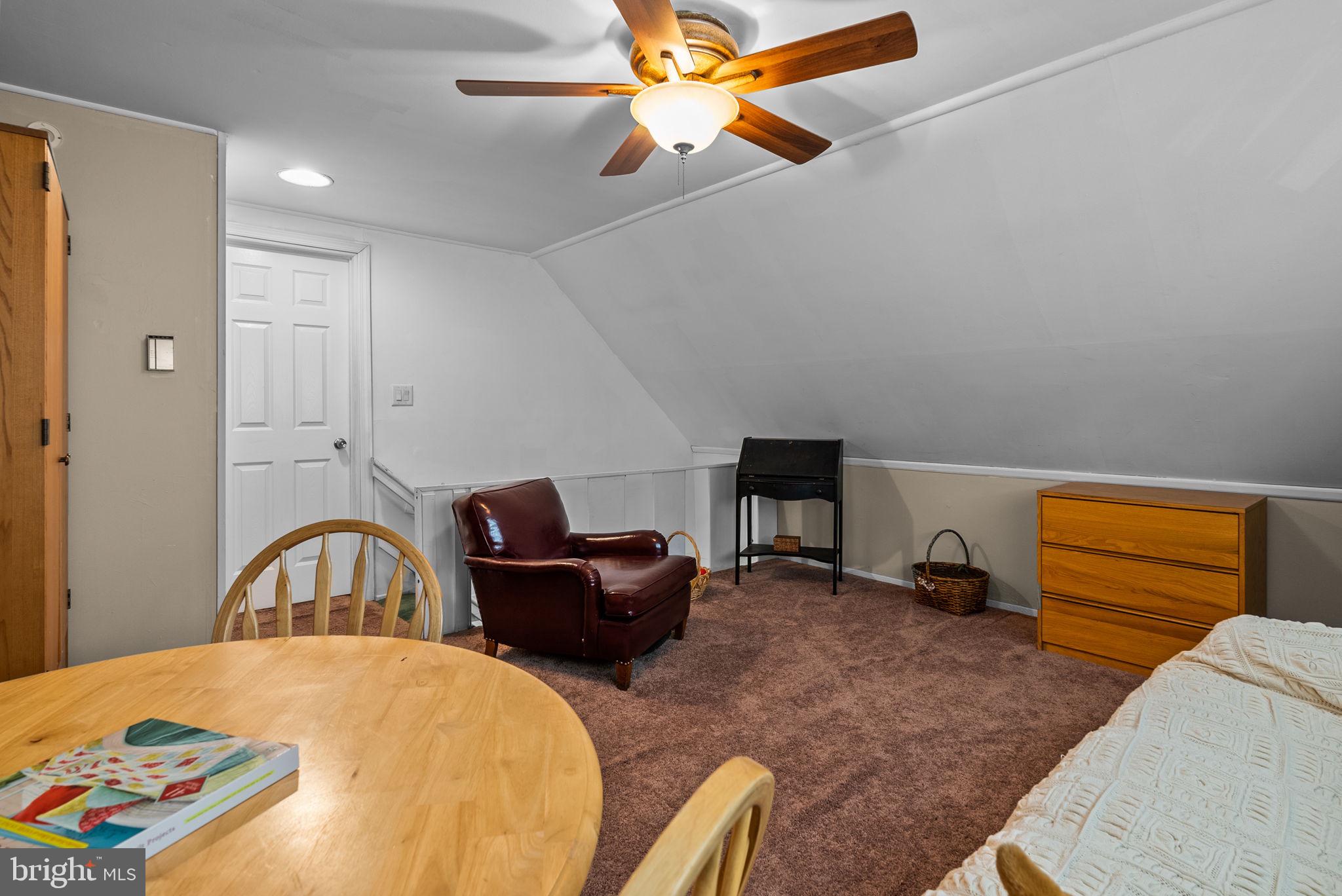 INDIAN CREEK - Residential