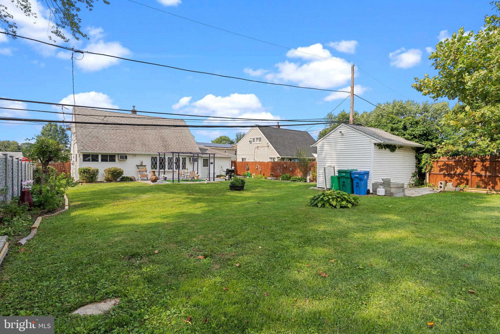 INDIAN CREEK - Residential