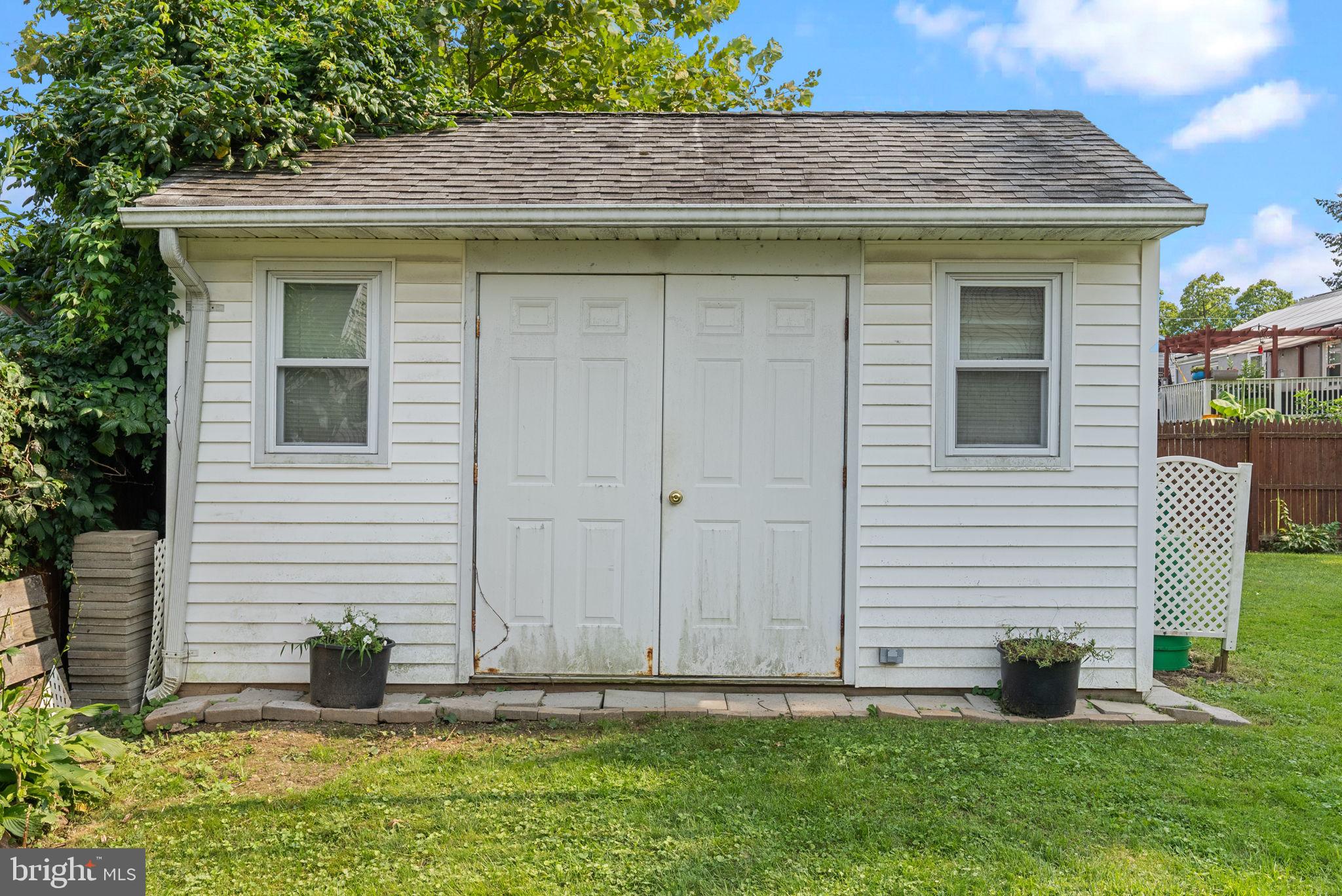 INDIAN CREEK - Residential